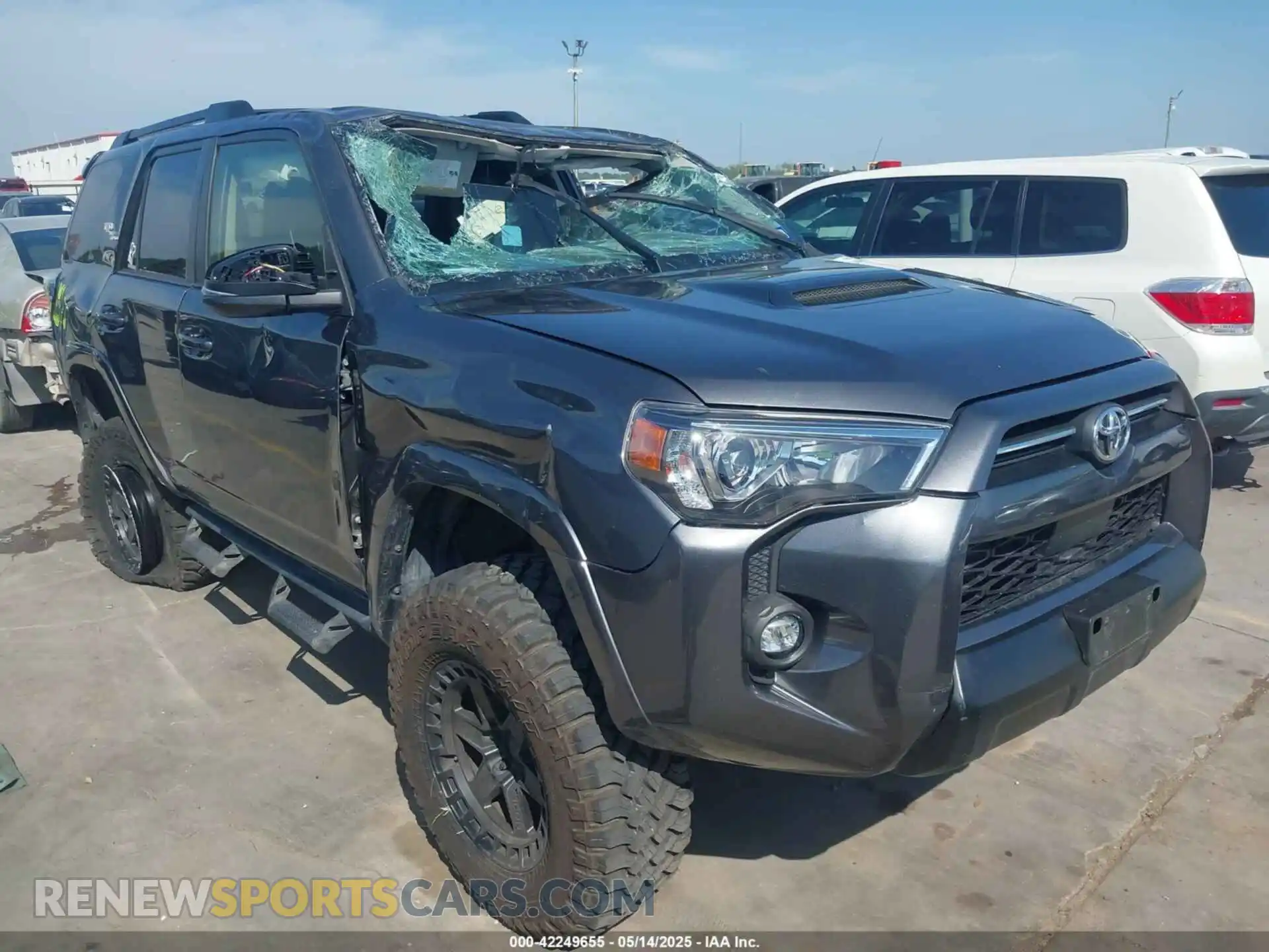 1 Photograph of a damaged car JTERU5JRXM5970786 TOYOTA 4RUNNER 2021