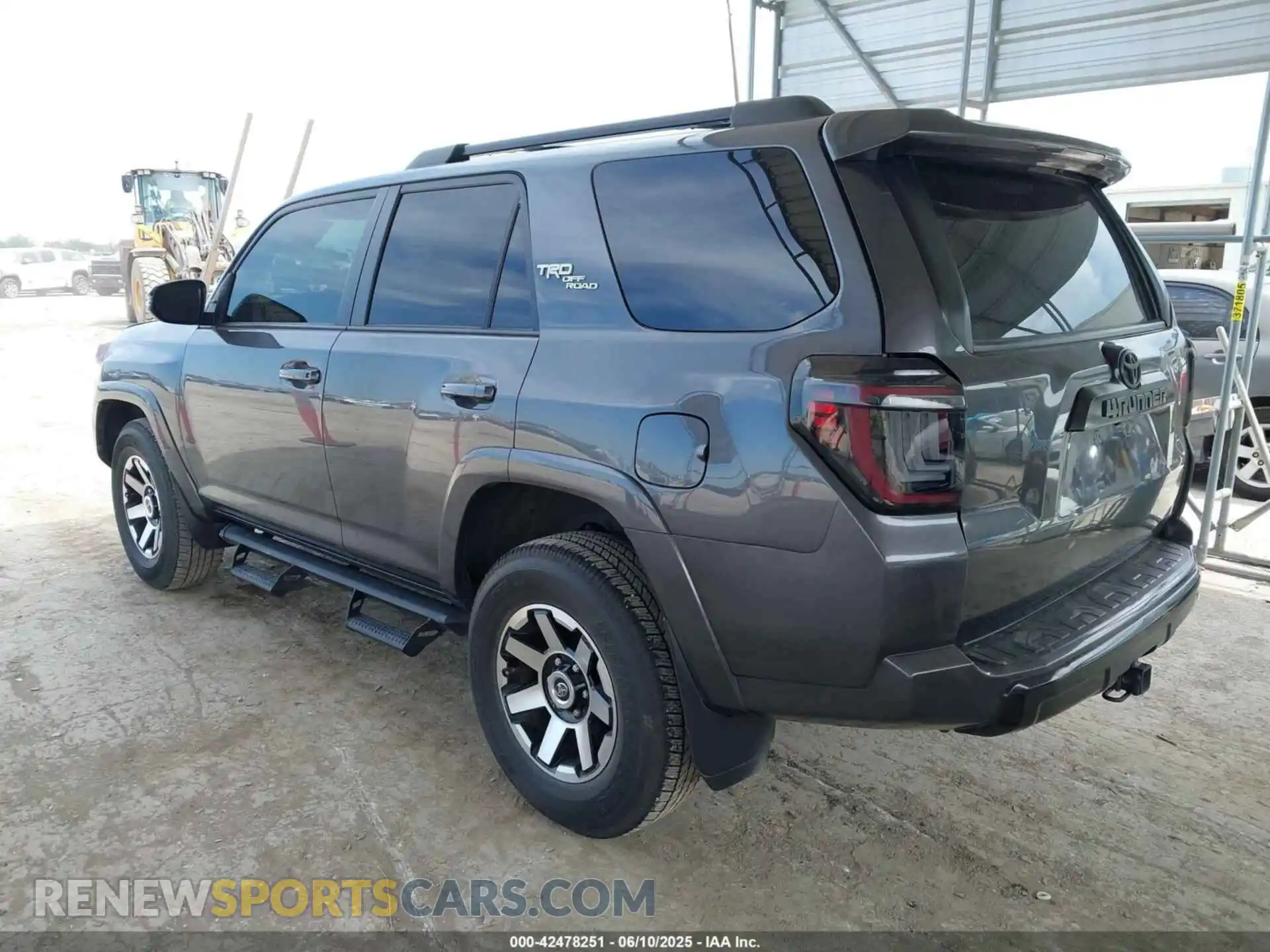 3 Photograph of a damaged car JTERU5JRXM5971095 TOYOTA 4RUNNER 2021