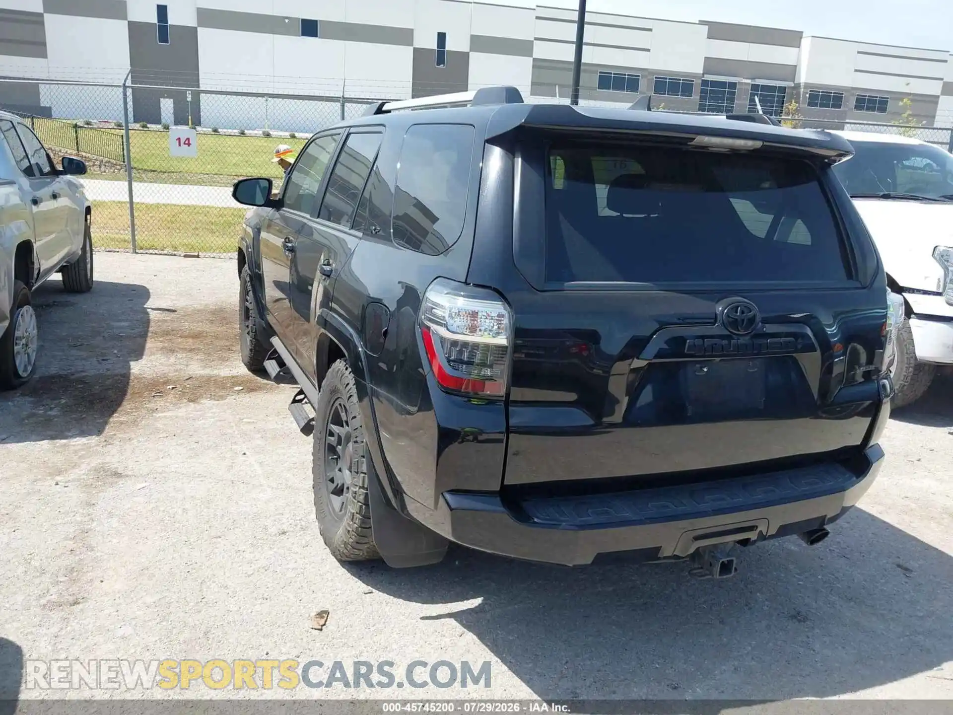 3 Photograph of a damaged car JTEFU5JR0N5263961 TOYOTA 4RUNNER 2022