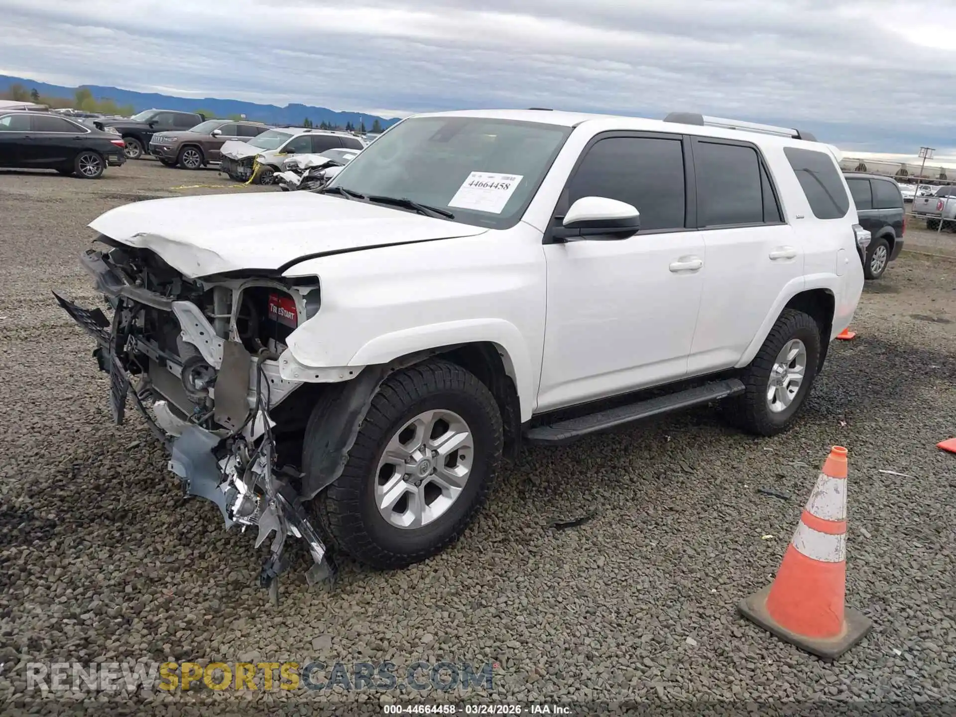 2 Photograph of a damaged car JTEMU5JR6N6063992 TOYOTA 4RUNNER 2022