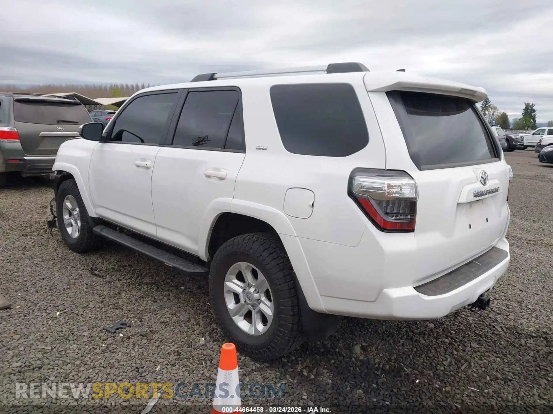3 Photograph of a damaged car JTEMU5JR6N6063992 TOYOTA 4RUNNER 2022