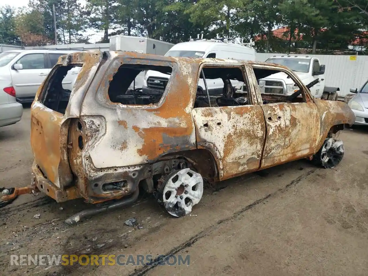 3 Photograph of a damaged car JTEMU5JR7N6005552 TOYOTA 4RUNNER 2022