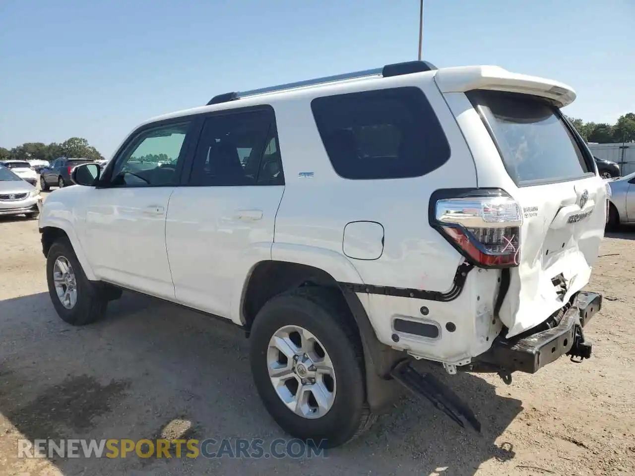 2 Photograph of a damaged car JTEMU5JR8N6069177 TOYOTA 4RUNNER 2022