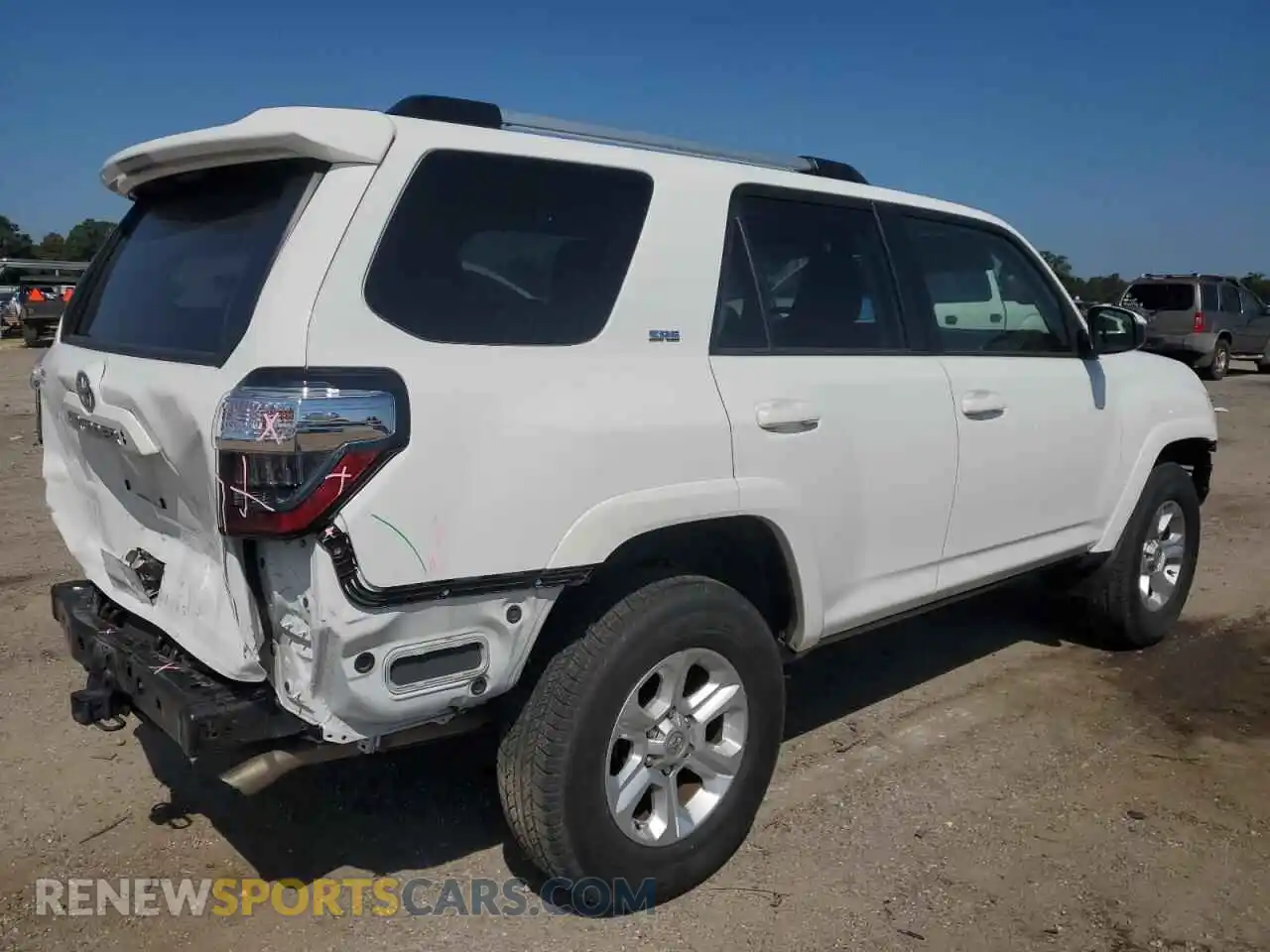 3 Photograph of a damaged car JTEMU5JR8N6069177 TOYOTA 4RUNNER 2022