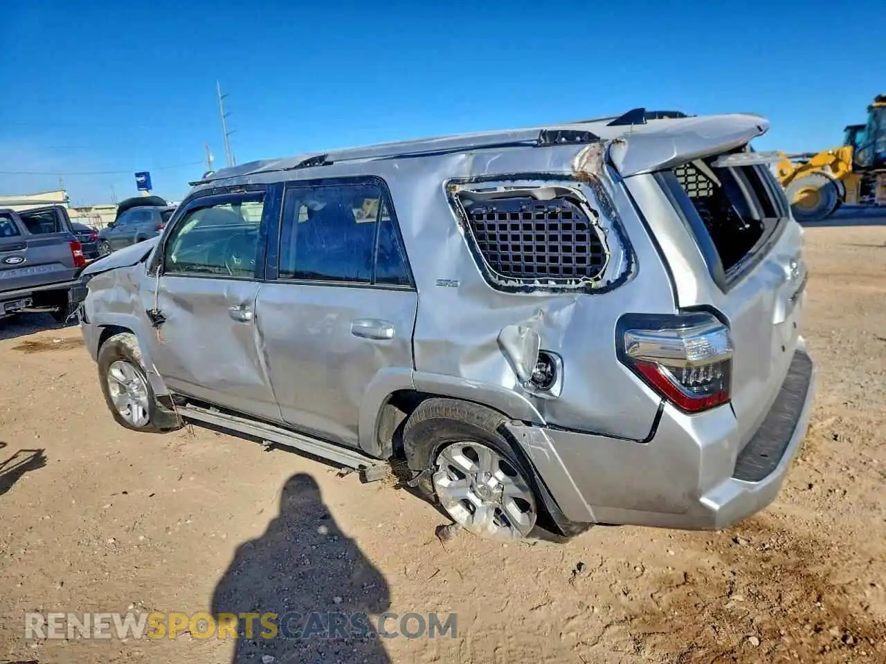 2 Photograph of a damaged car JTENU5JR8N6017889 TOYOTA 4RUNNER 2022