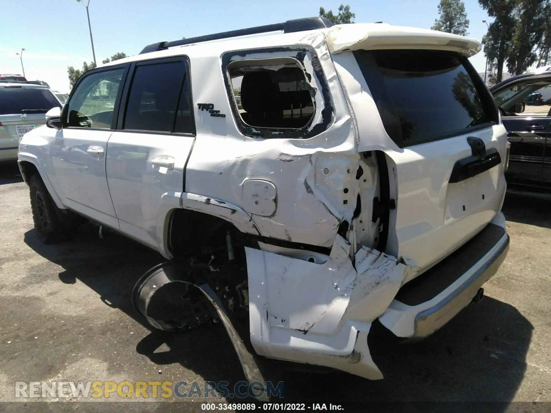 3 Photograph of a damaged car JTERU5JR4N6045237 TOYOTA 4RUNNER 2022