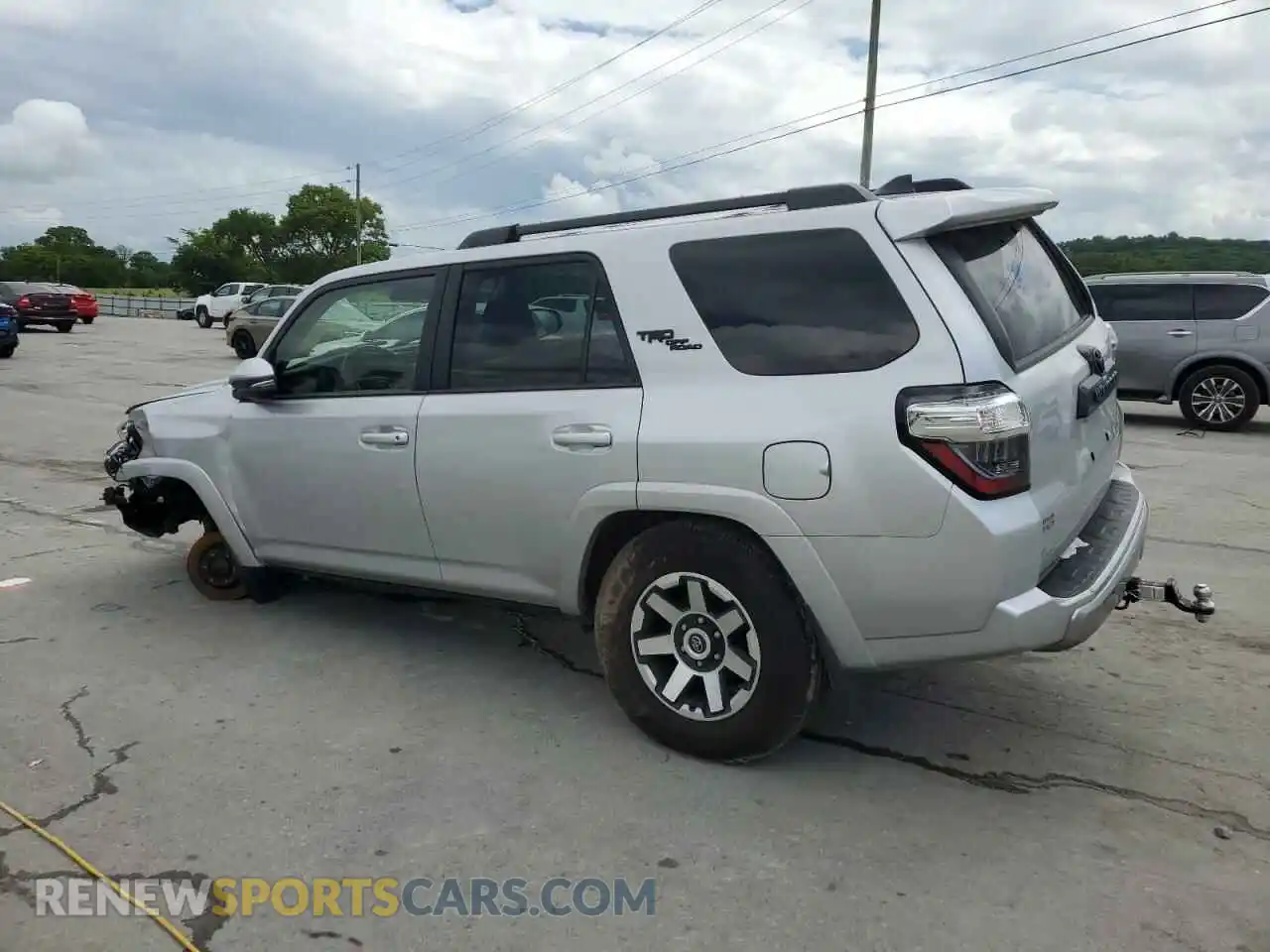 2 Photograph of a damaged car JTERU5JR5N5983575 TOYOTA 4RUNNER 2022