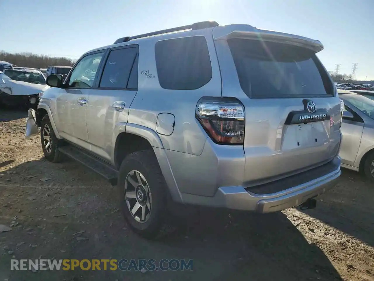 2 Фотография поврежденного автомобиля JTERU5JR5N6071264 TOYOTA 4RUNNER 2022