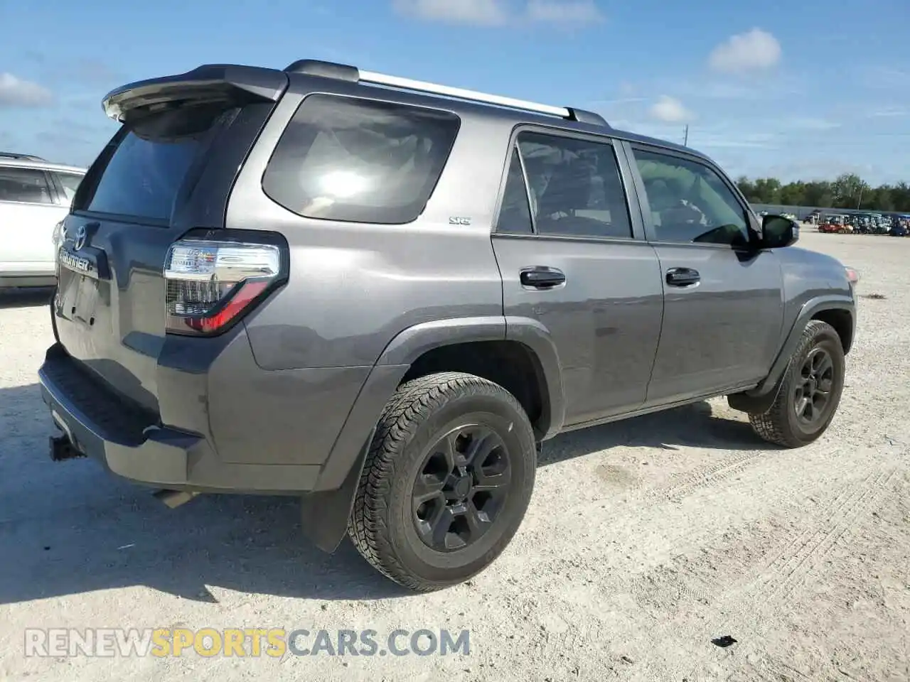 3 Photograph of a damaged car JTEEU5JR4P5301447 TOYOTA 4RUNNER 2023