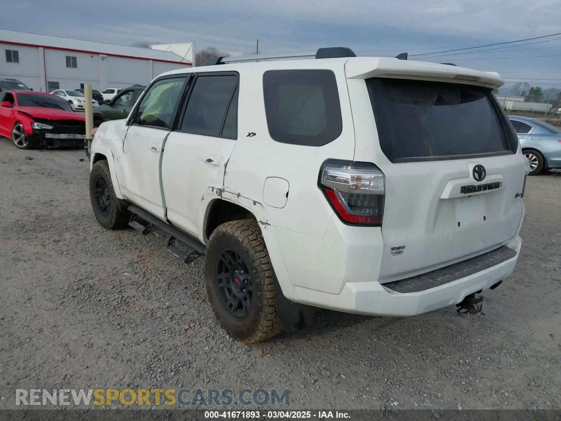 3 Фотография поврежденного автомобиля JTENU5JR5P6207197 TOYOTA 4RUNNER 2023