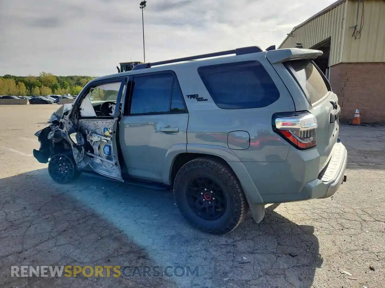 2 fotografías del automóvil dañado JTERU5JR2P6127731 TOYOTA 4RUNNER 2023