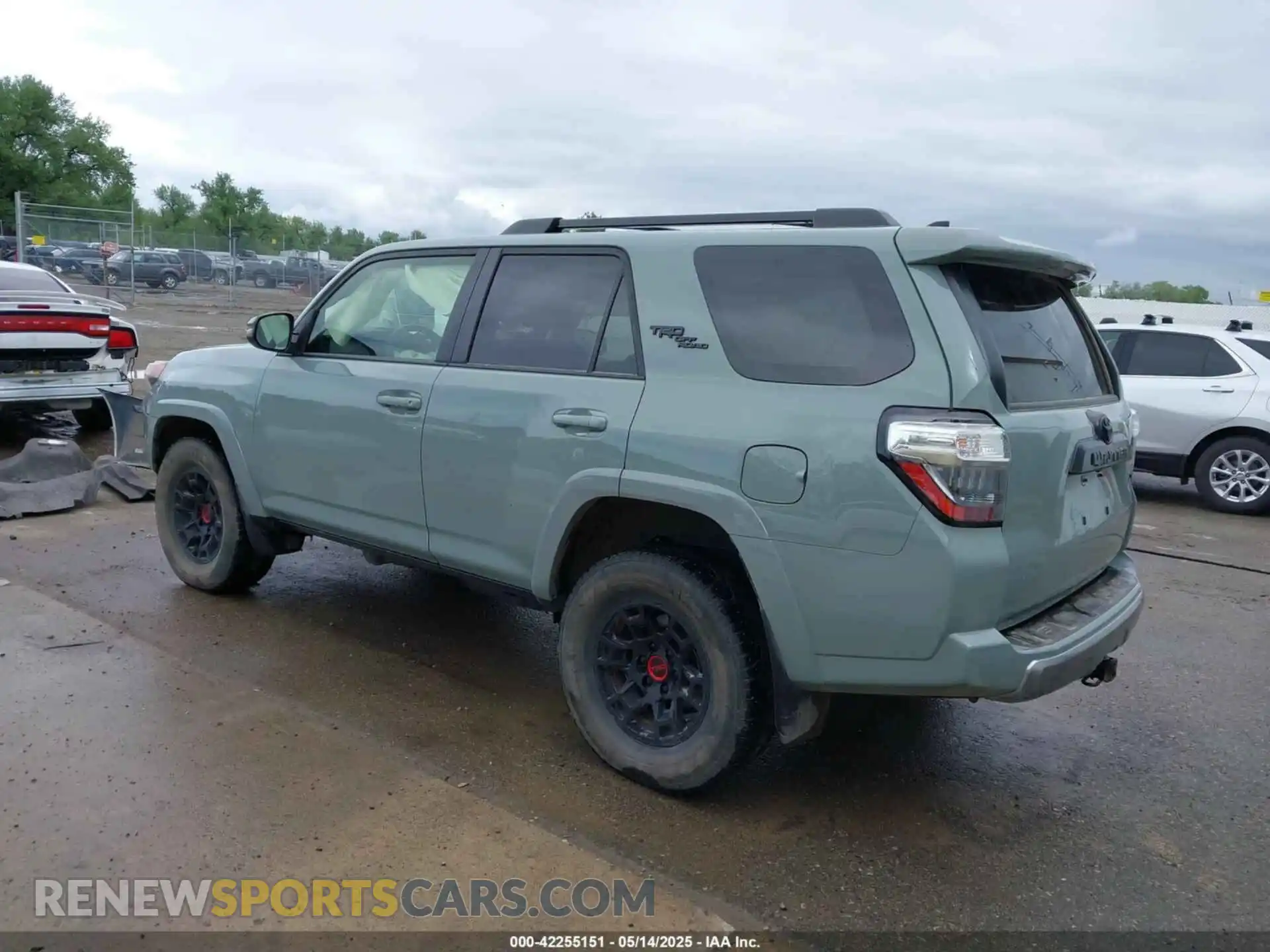 3 Photograph of a damaged car JTERU5JR3P6090849 TOYOTA 4RUNNER 2023