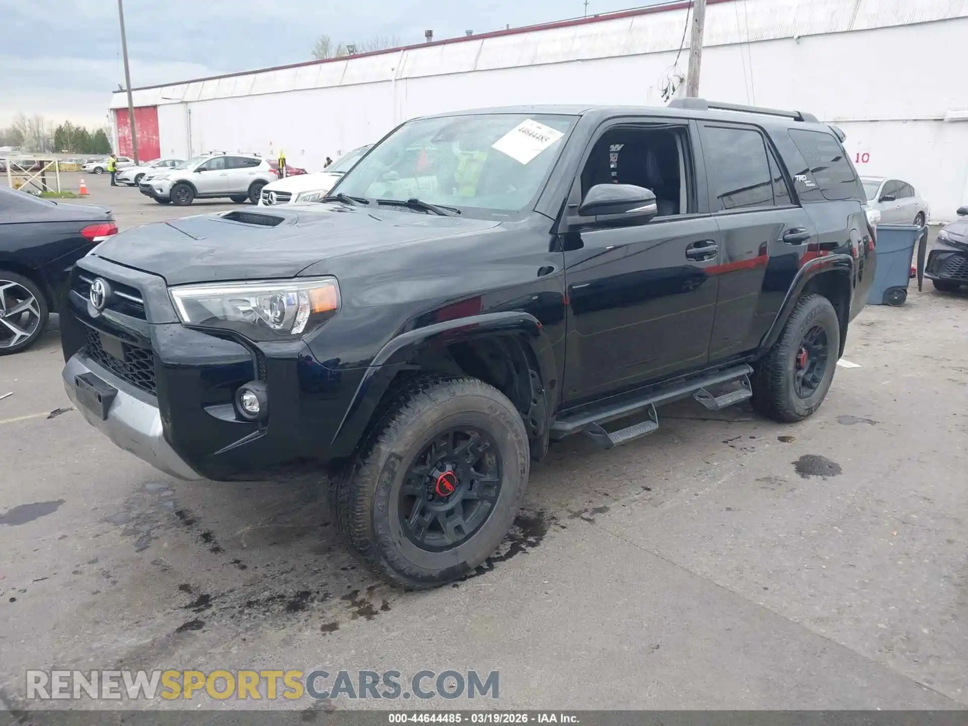 2 Фотография поврежденного автомобиля JTERU5JR5P6207010 TOYOTA 4RUNNER 2023