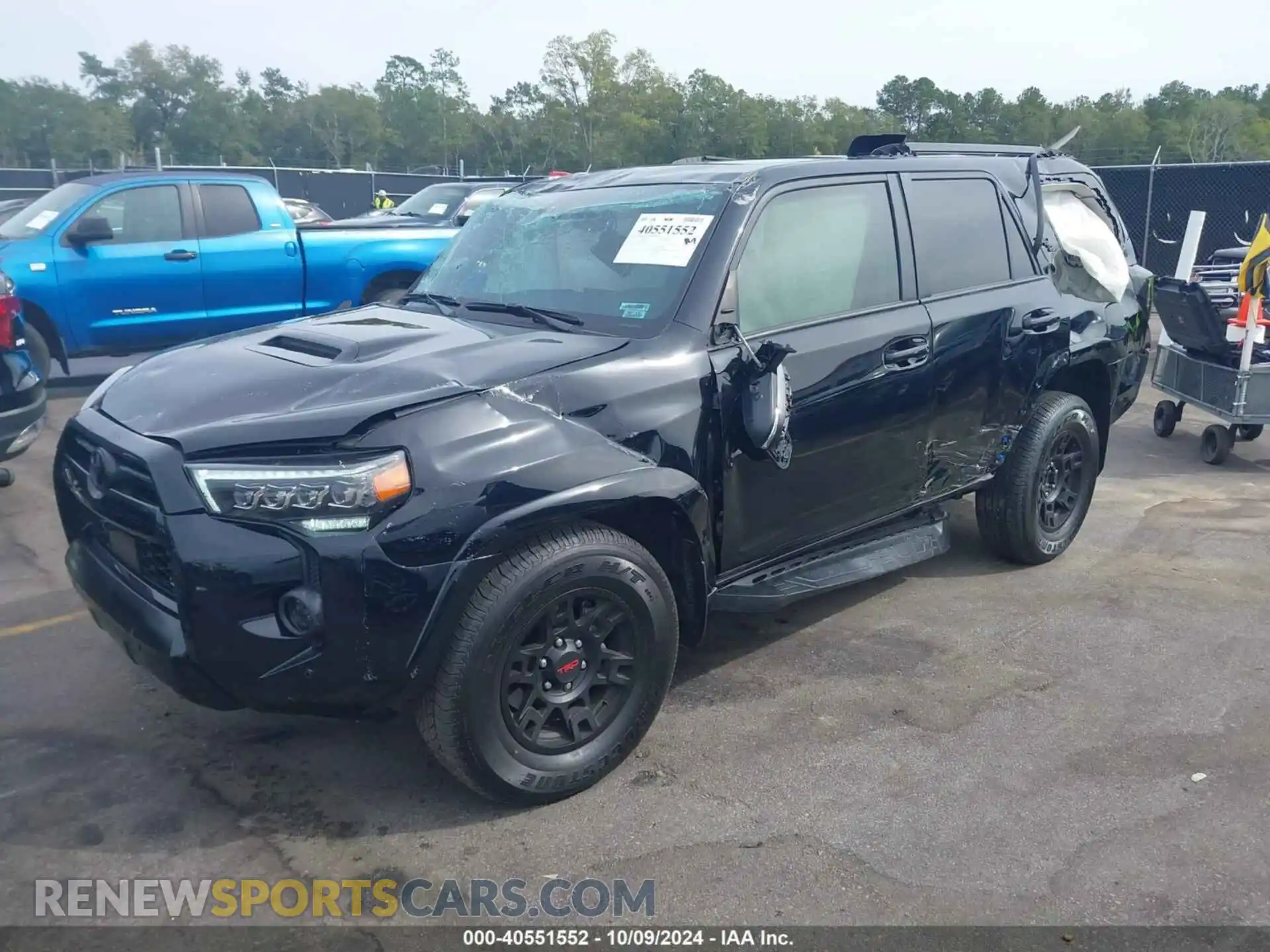 2 Photograph of a damaged car JTERU5JR6P6199760 TOYOTA 4RUNNER 2023