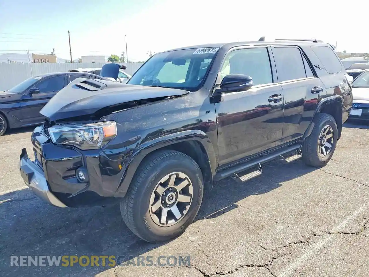 1 Фотография поврежденного автомобиля JTERU5JR7P6200415 TOYOTA 4RUNNER 2023