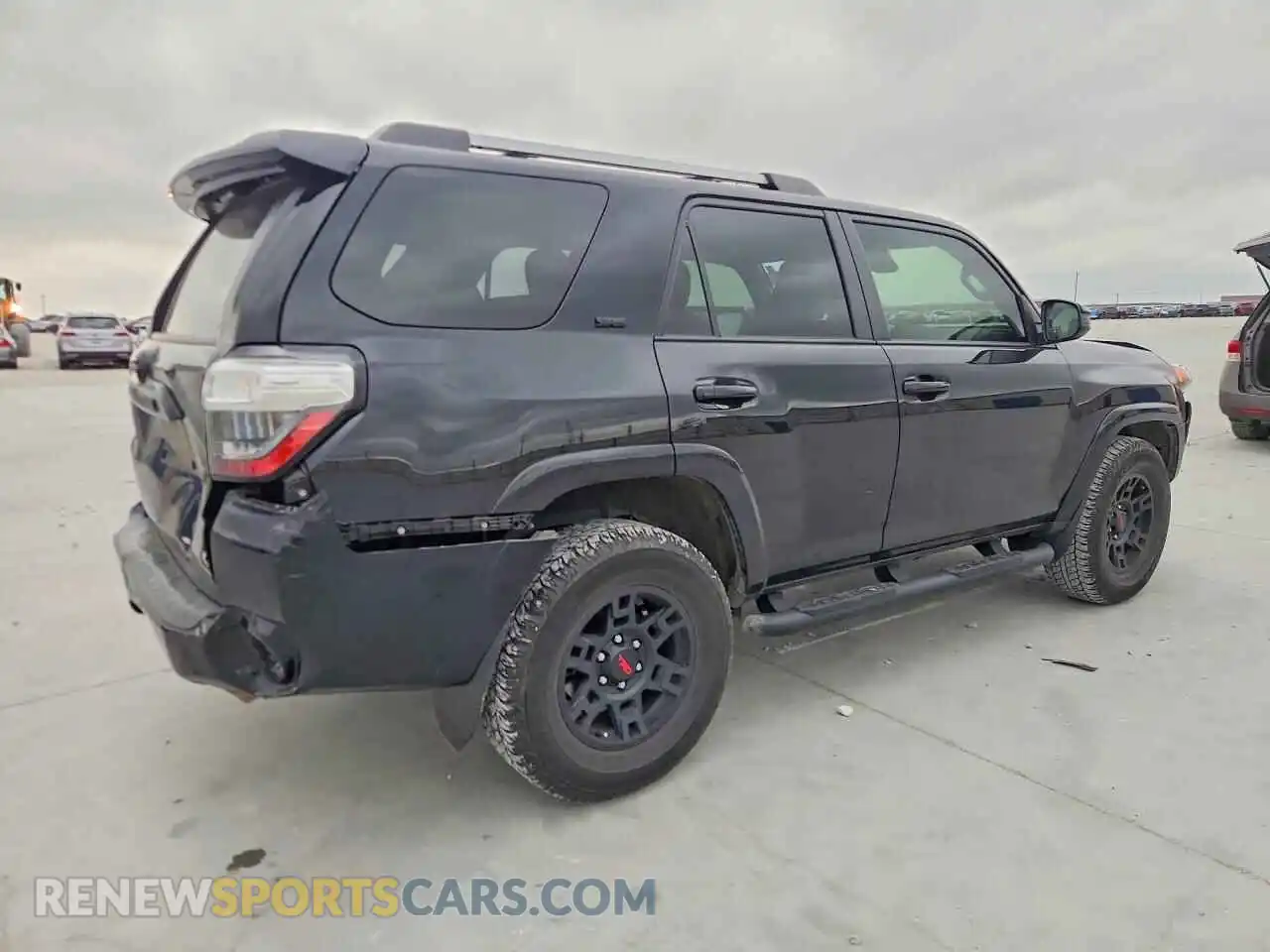 3 Photograph of a damaged car JTEEU5JR5R5314372 TOYOTA 4RUNNER 2024
