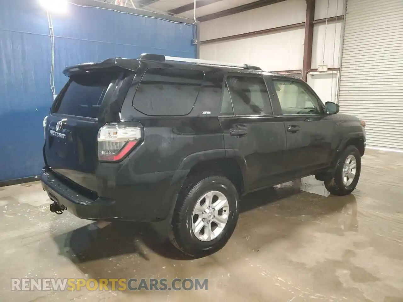 3 Photograph of a damaged car JTEMU5JR2R6220701 TOYOTA 4RUNNER 2024