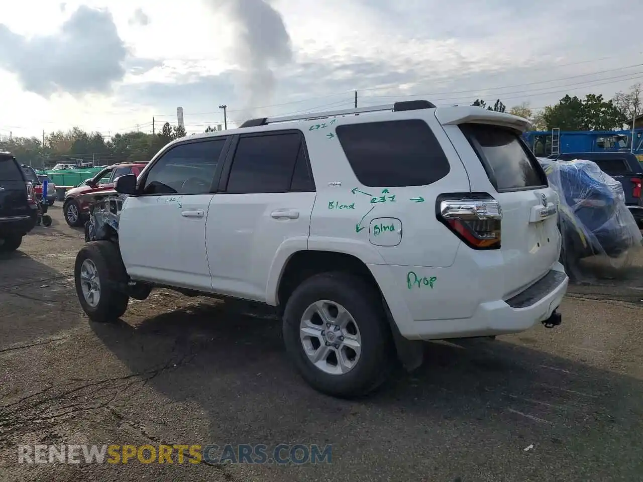 2 Фотография поврежденного автомобиля JTEMU5JR4R6281287 TOYOTA 4RUNNER 2024