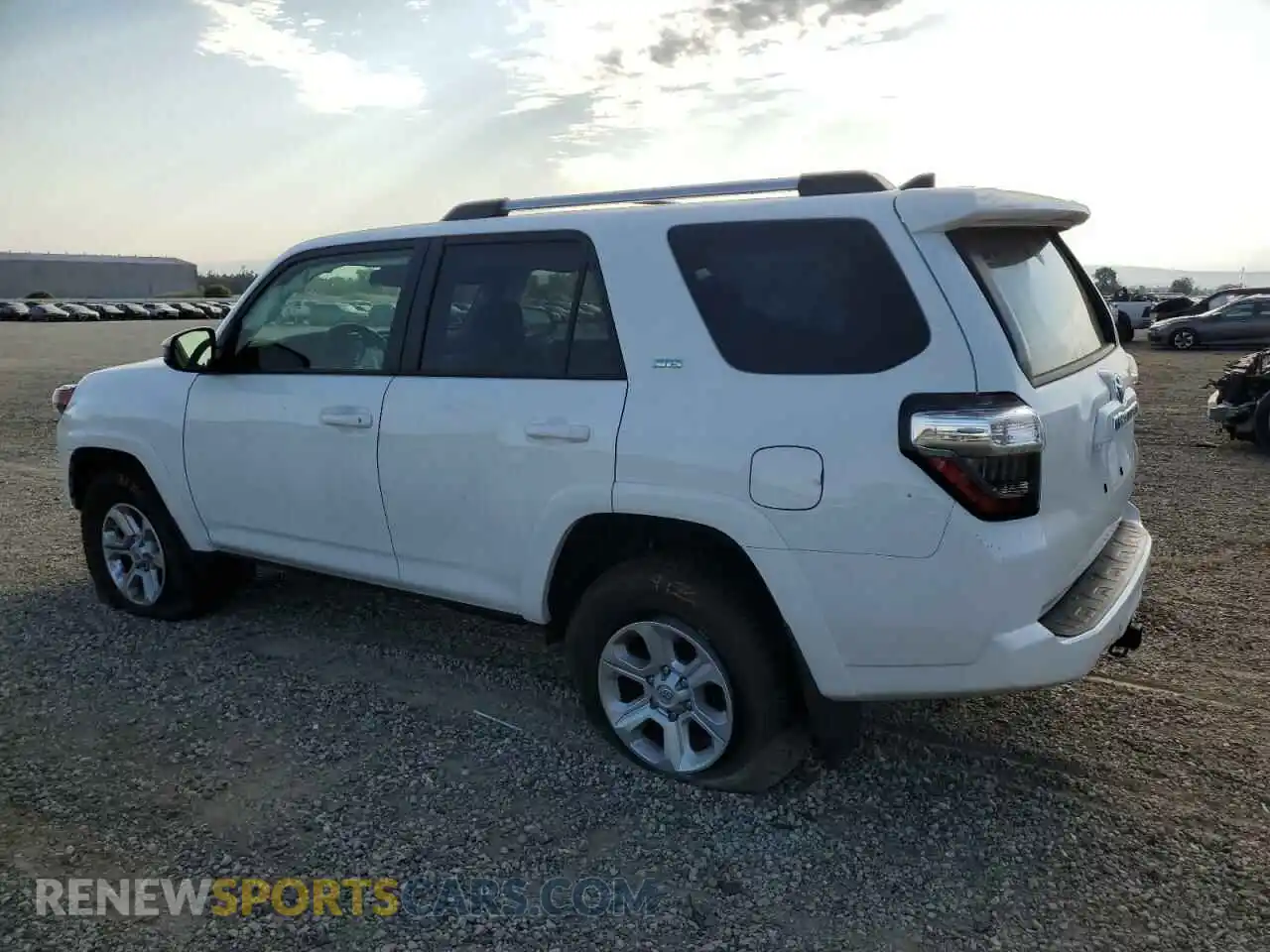 2 Photograph of a damaged car JTEMU5JR5R6292041 TOYOTA 4RUNNER 2024