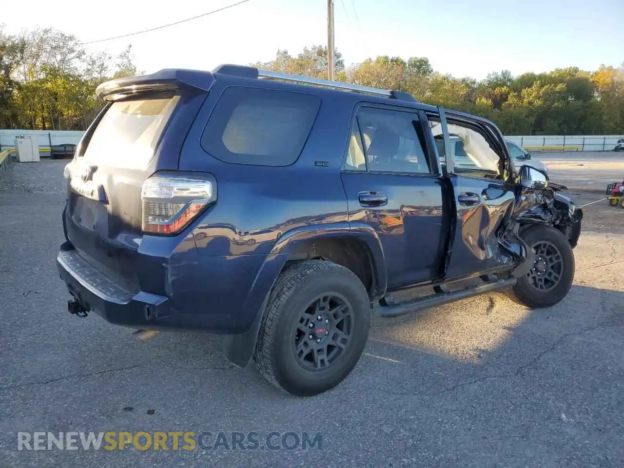 3 Photograph of a damaged car JTEMU5JR9R6233980 TOYOTA 4RUNNER 2024