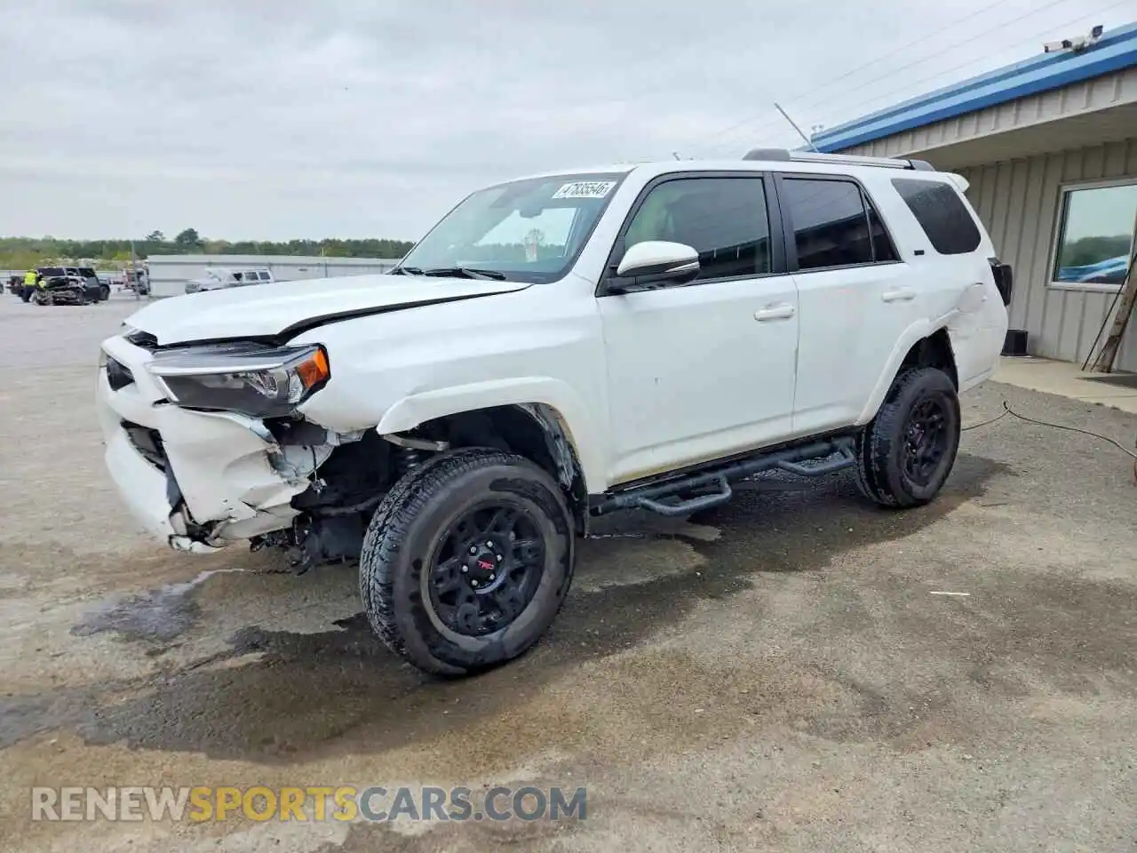 1 Photograph of a damaged car JTENU5JR6R6233391 TOYOTA 4RUNNER 2024