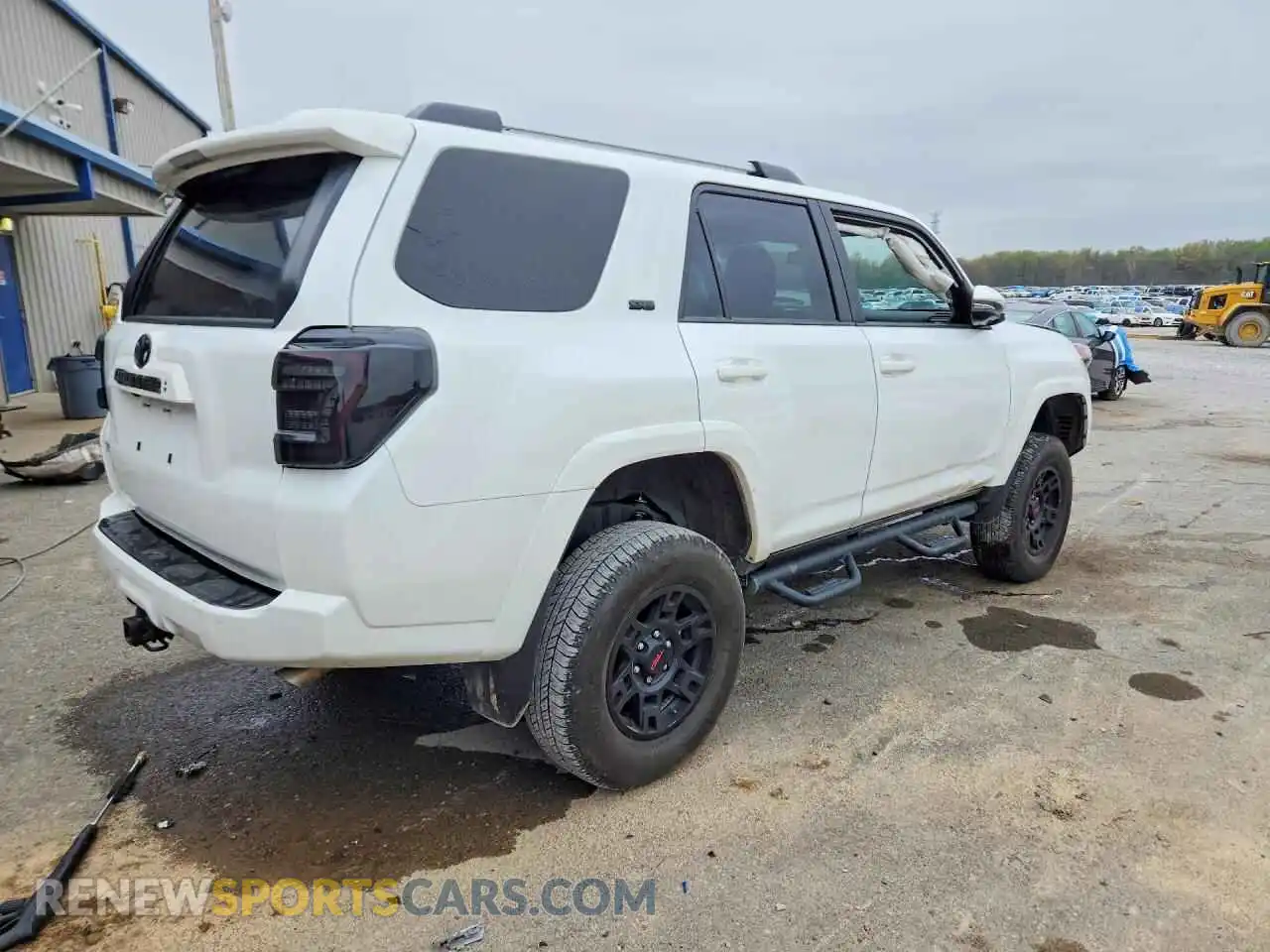 3 Photograph of a damaged car JTENU5JR6R6233391 TOYOTA 4RUNNER 2024