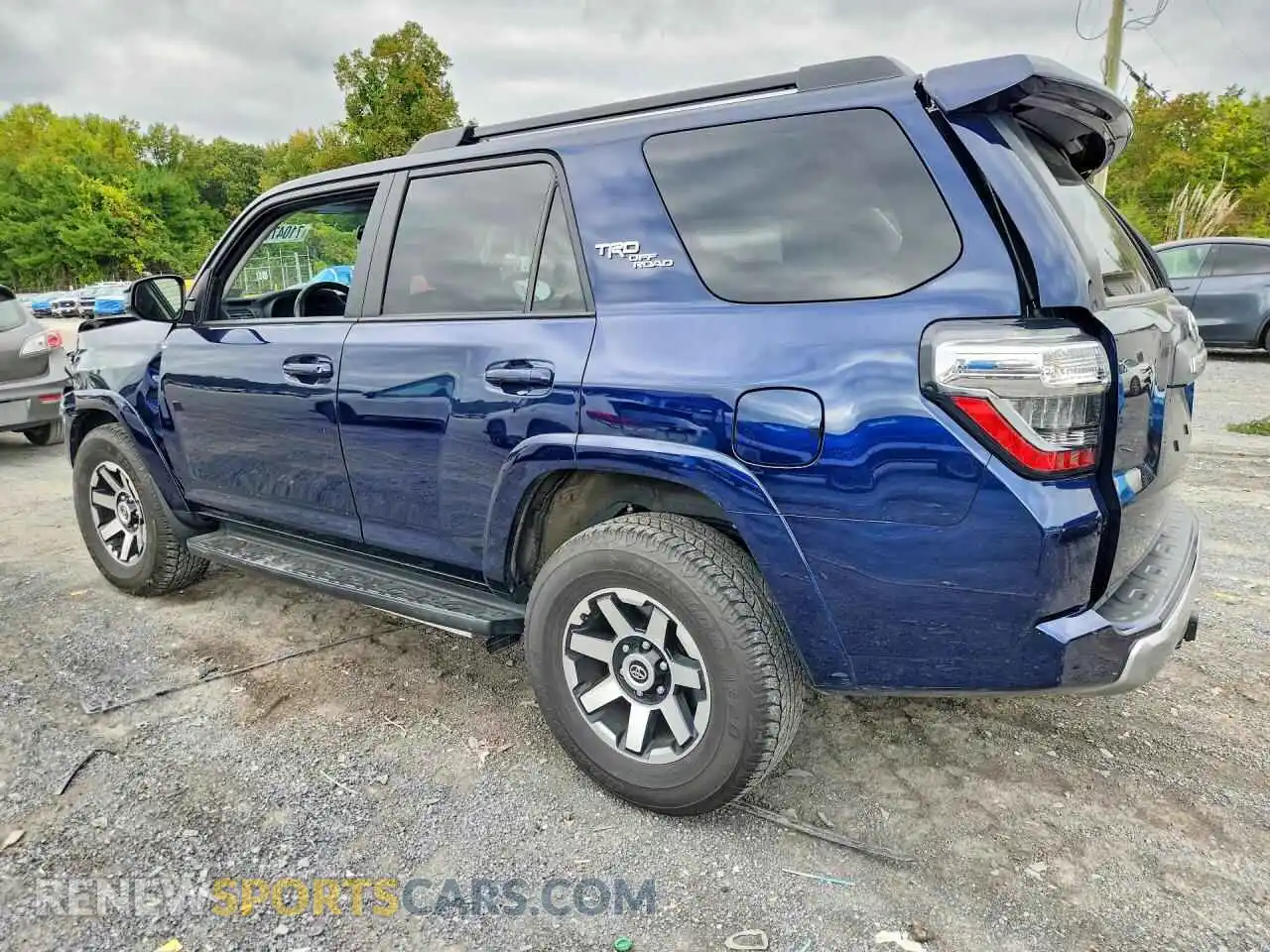 2 Photograph of a damaged car JTEPU5JR2R6282984 TOYOTA 4RUNNER 2024