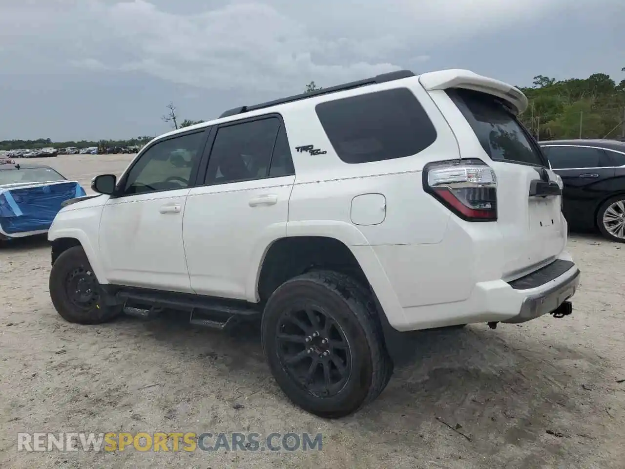 2 Photograph of a damaged car JTERU5JR1R6294522 TOYOTA 4RUNNER 2024