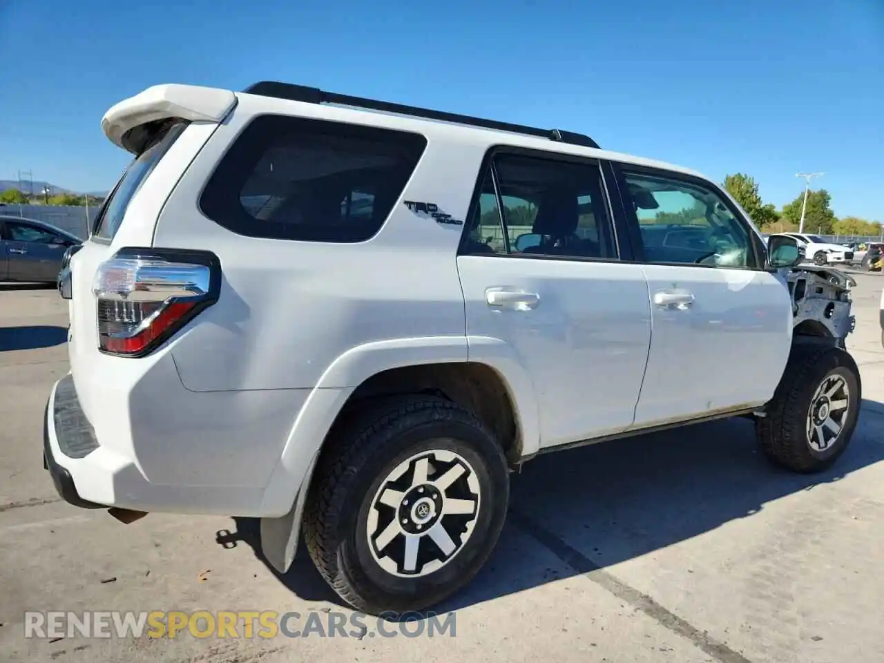 3 Photograph of a damaged car JTERU5JR4R6231253 TOYOTA 4RUNNER 2024