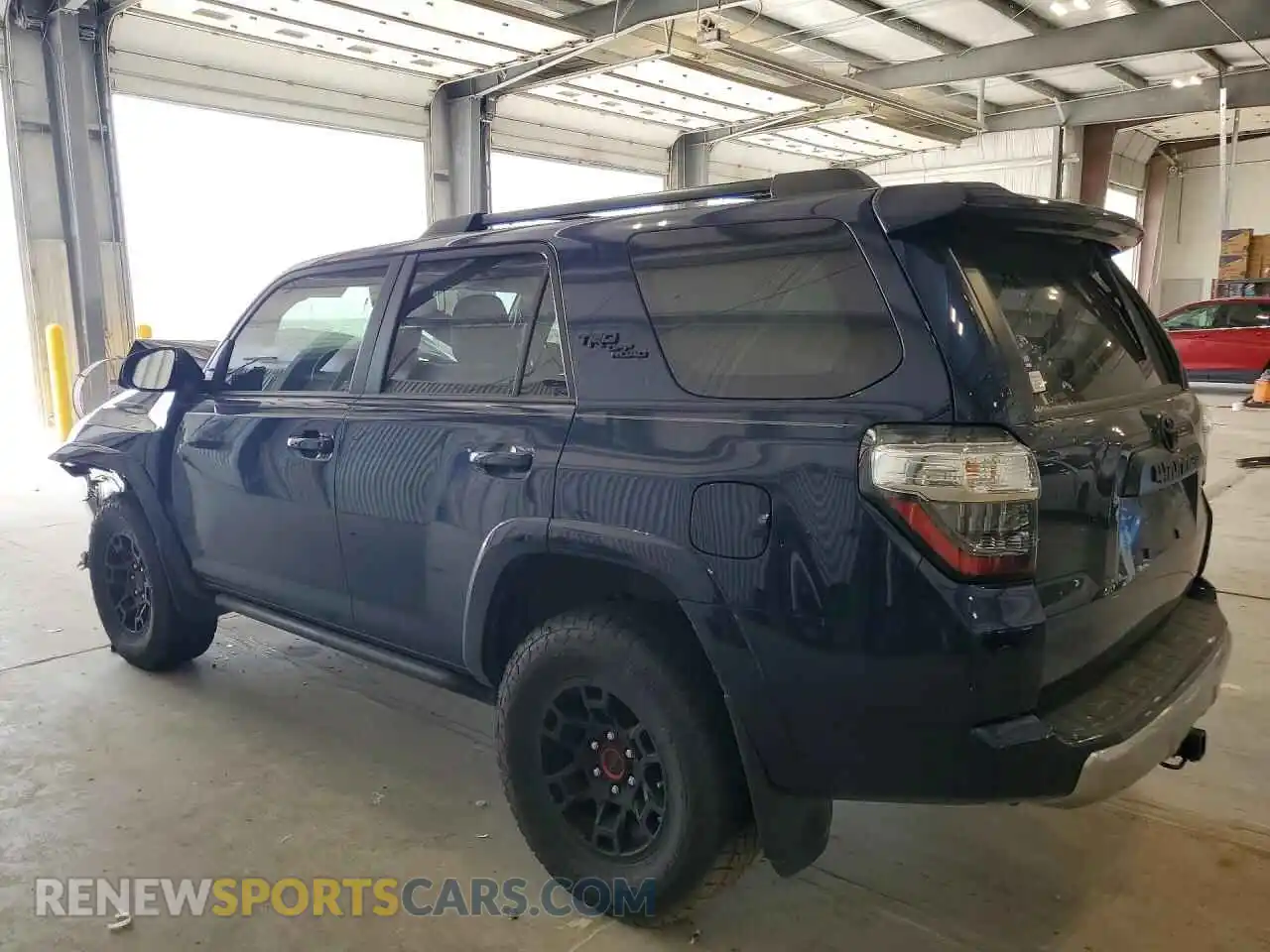 2 Фотография поврежденного автомобиля JTERU5JR6R6270832 TOYOTA 4RUNNER 2024