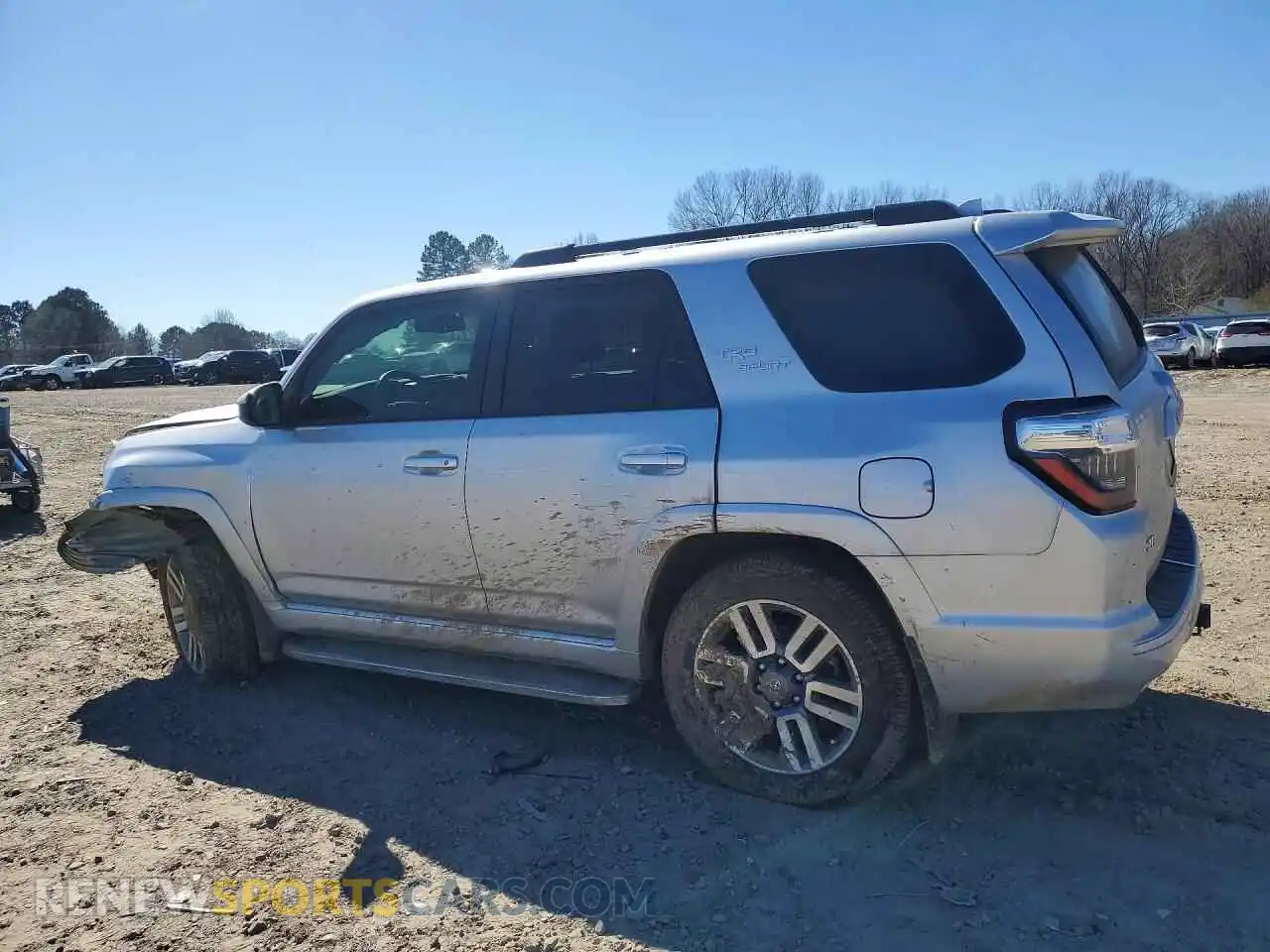 2 fotografías del automóvil dañado JTESU5JR6R6234480 TOYOTA 4RUNNER 2024