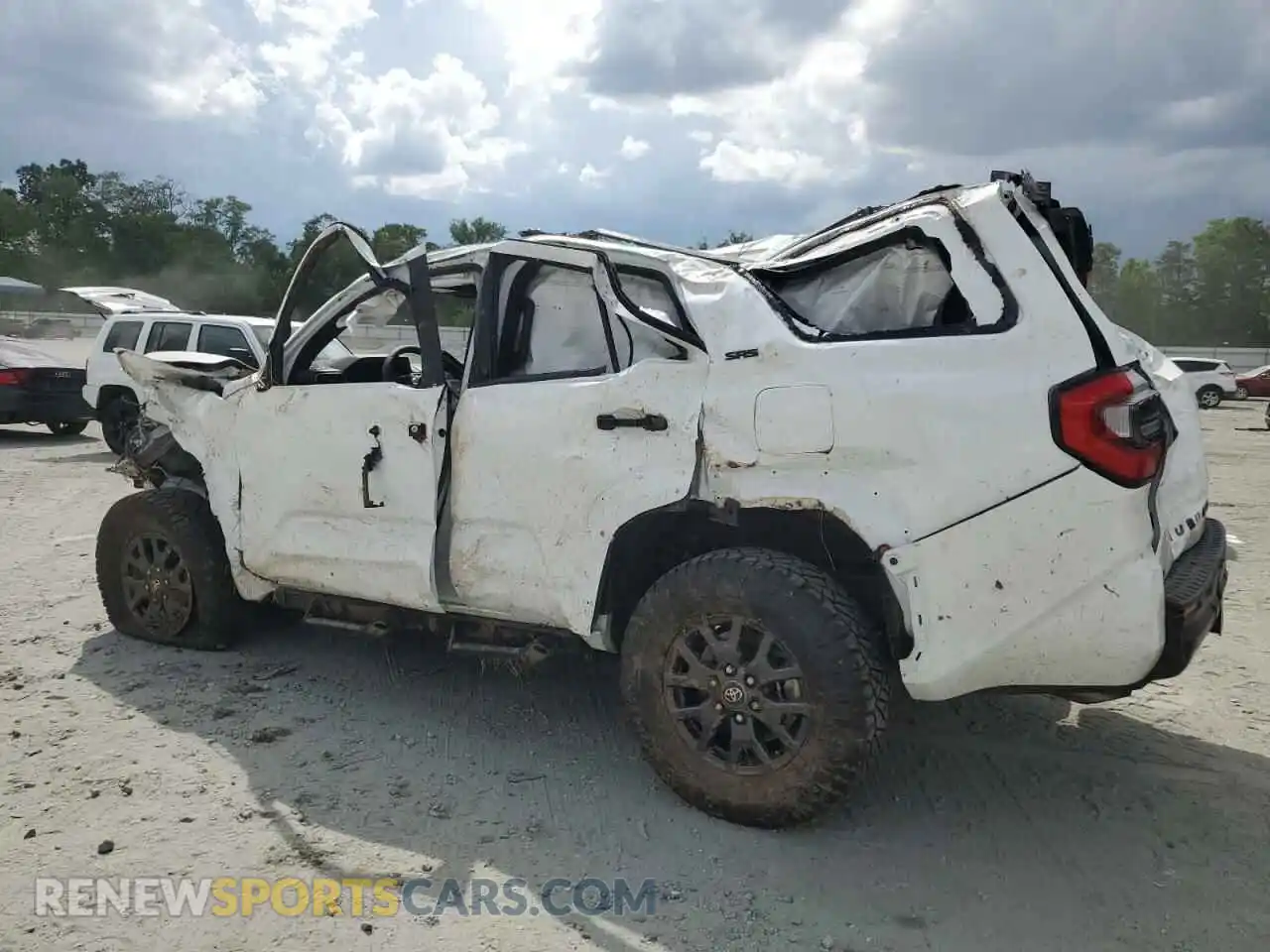 2 Photograph of a damaged car JTEVA5ARXS5000862 TOYOTA 4RUNNER 2025
