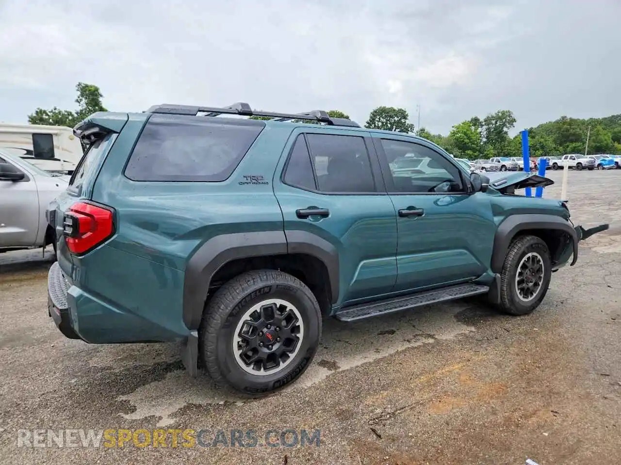 3 Photograph of a damaged car JTEVB5BR7T5040331 TOYOTA 4RUNNER 2026
