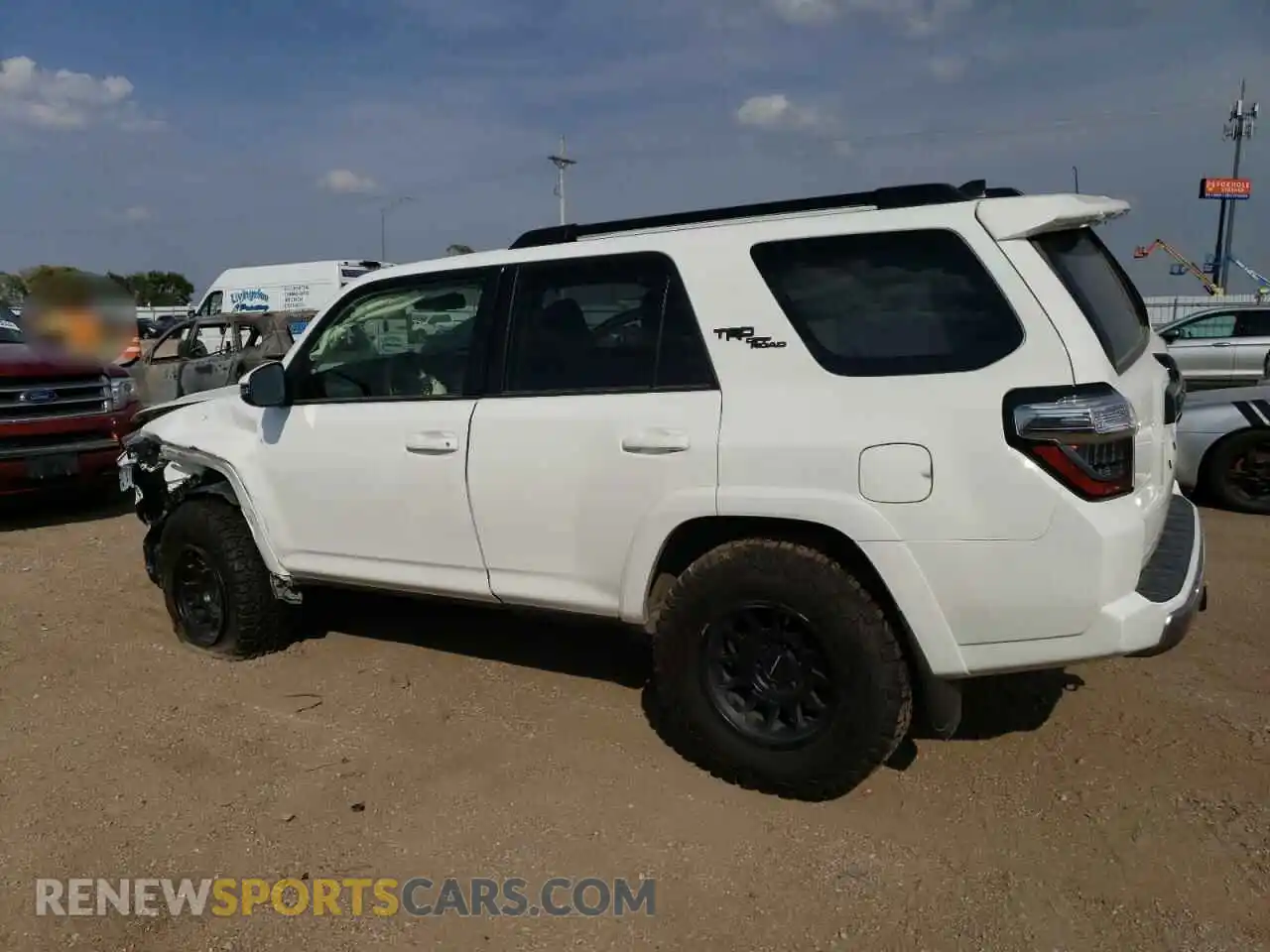 2 fotografías del automóvil dañado JTERU5JR6P6103304 TOYOTA 4RUNNER SE 2023