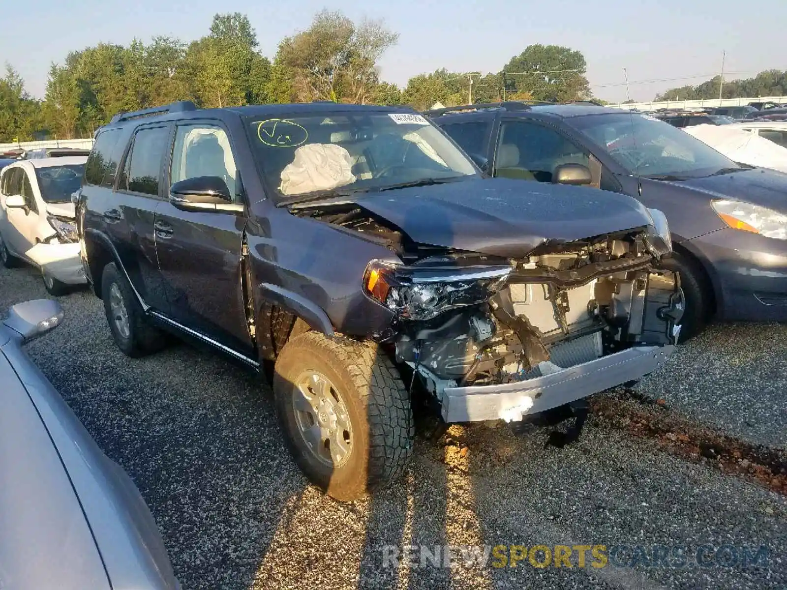 1 Фотография поврежденного автомобиля JTEBU5JR1K5712591 TOYOTA 4RUNNER SR 2019
