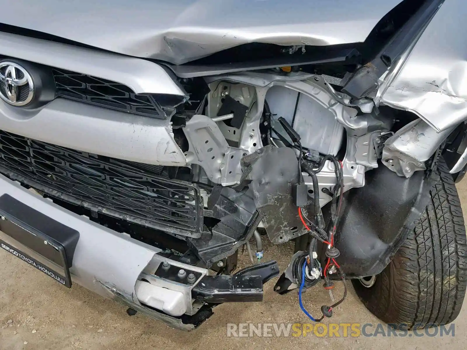 9 Photograph of a damaged car JTEZU5JR0K5199767 TOYOTA 4RUNNER SR 2019