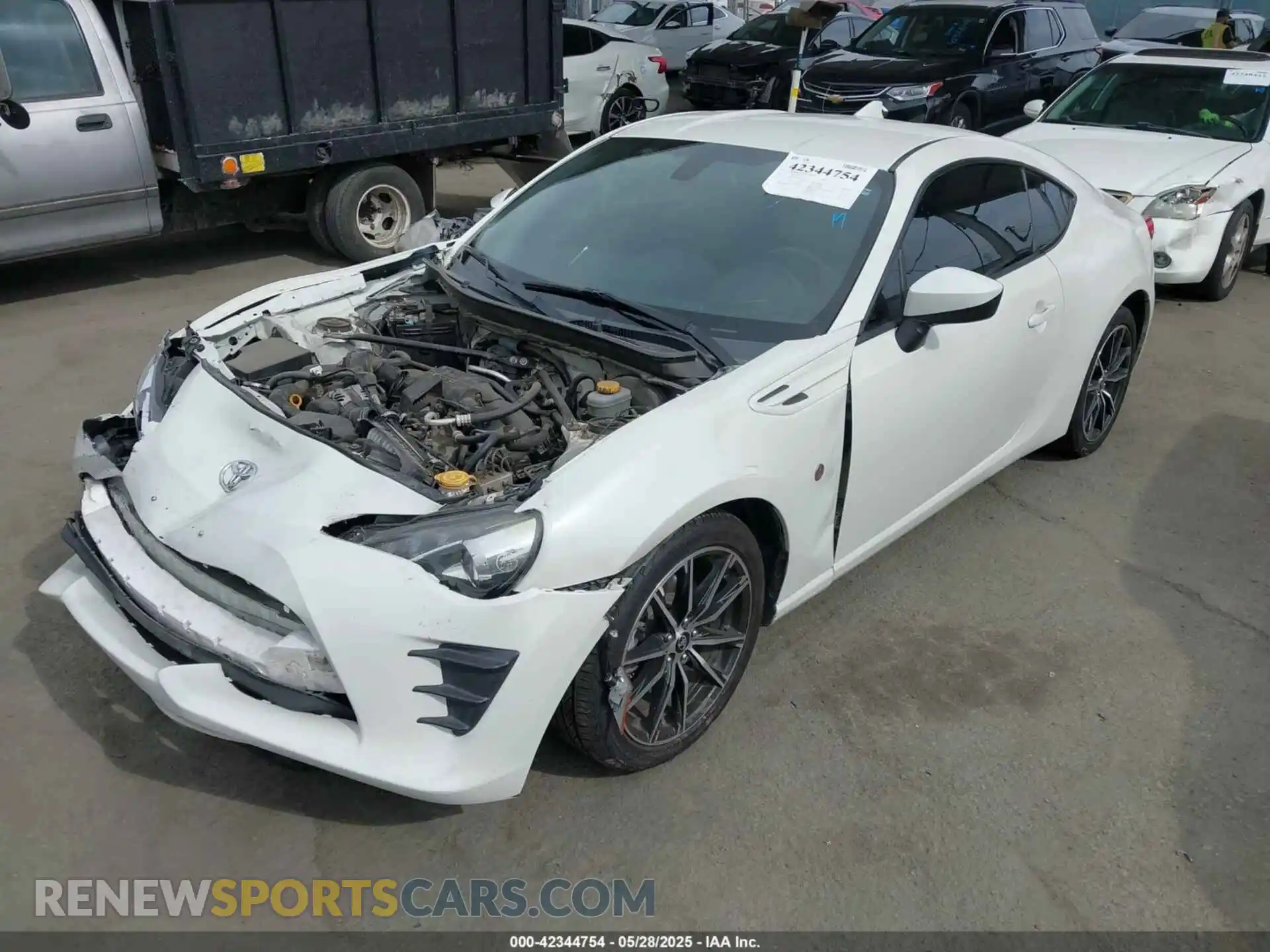 2 Photograph of a damaged car JF1ZNAA18K8700624 TOYOTA 86 2019