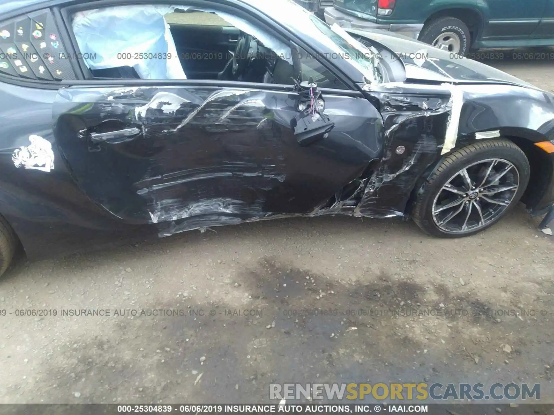 6 Photograph of a damaged car JF1ZNAE11K8703021 TOYOTA 86 2019