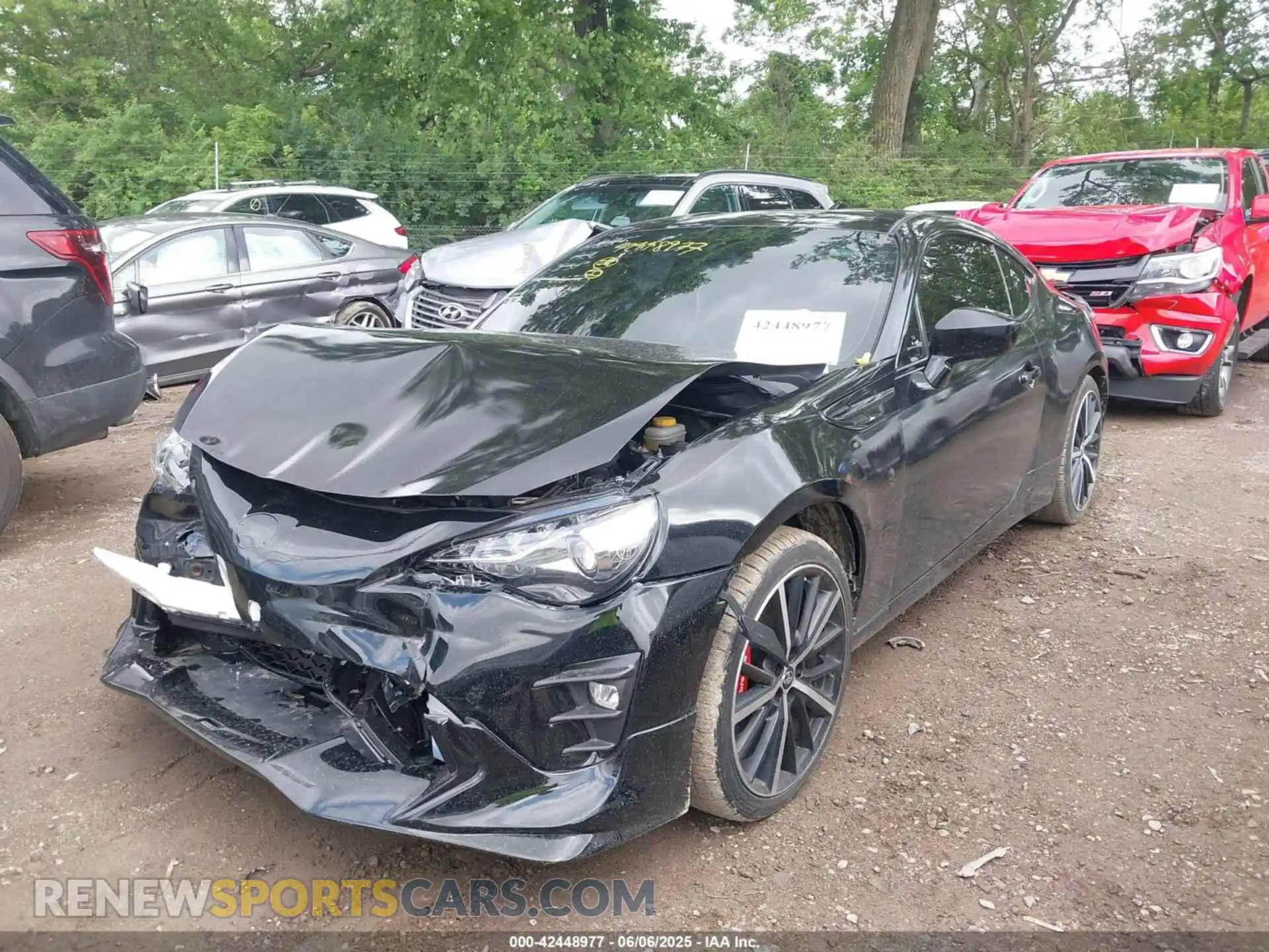 2 Фотография поврежденного автомобиля JF1ZNAE17K9701672 TOYOTA 86 2019
