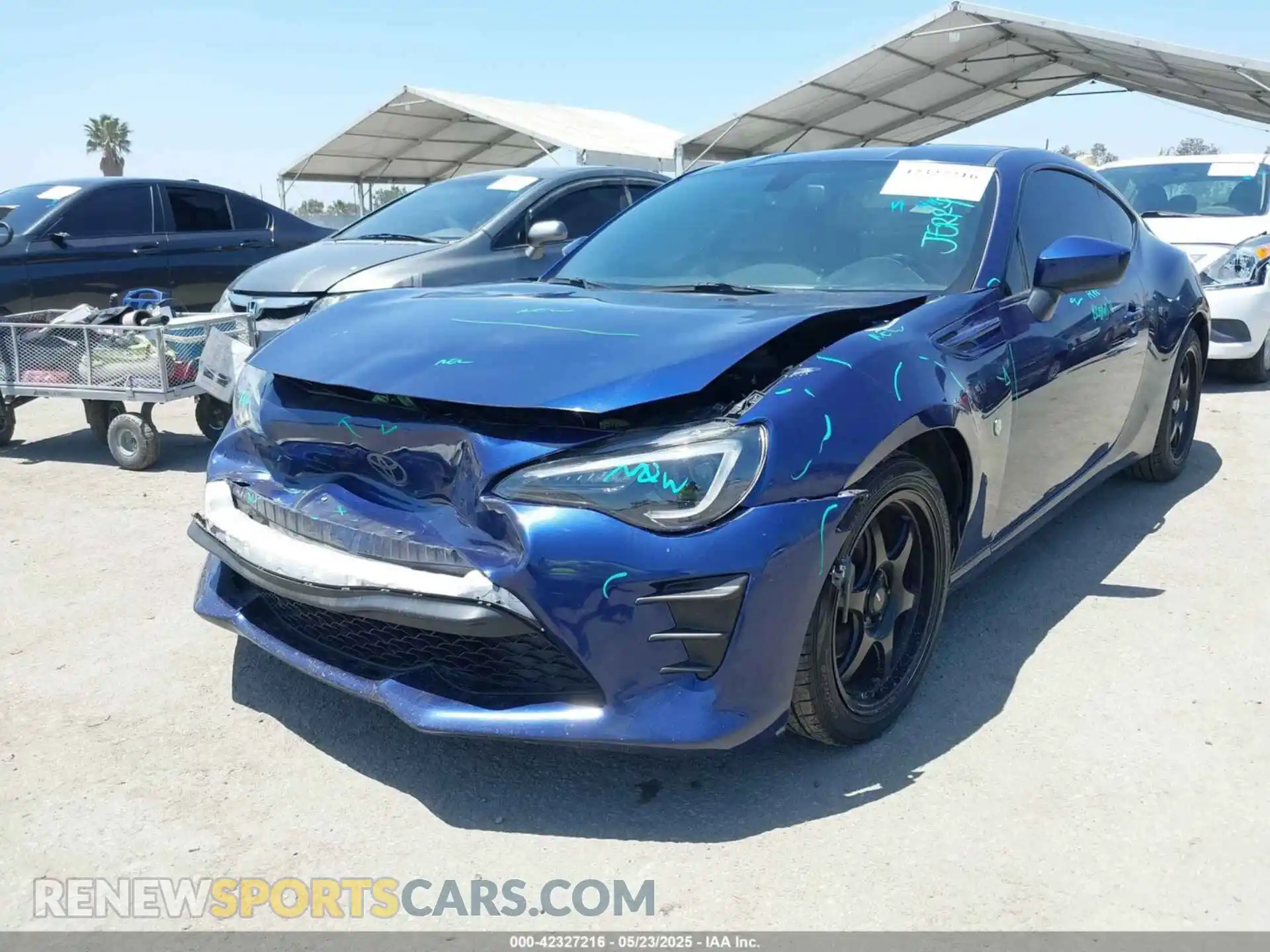 2 Photograph of a damaged car JF1ZNAA11L8751237 TOYOTA 86 2020