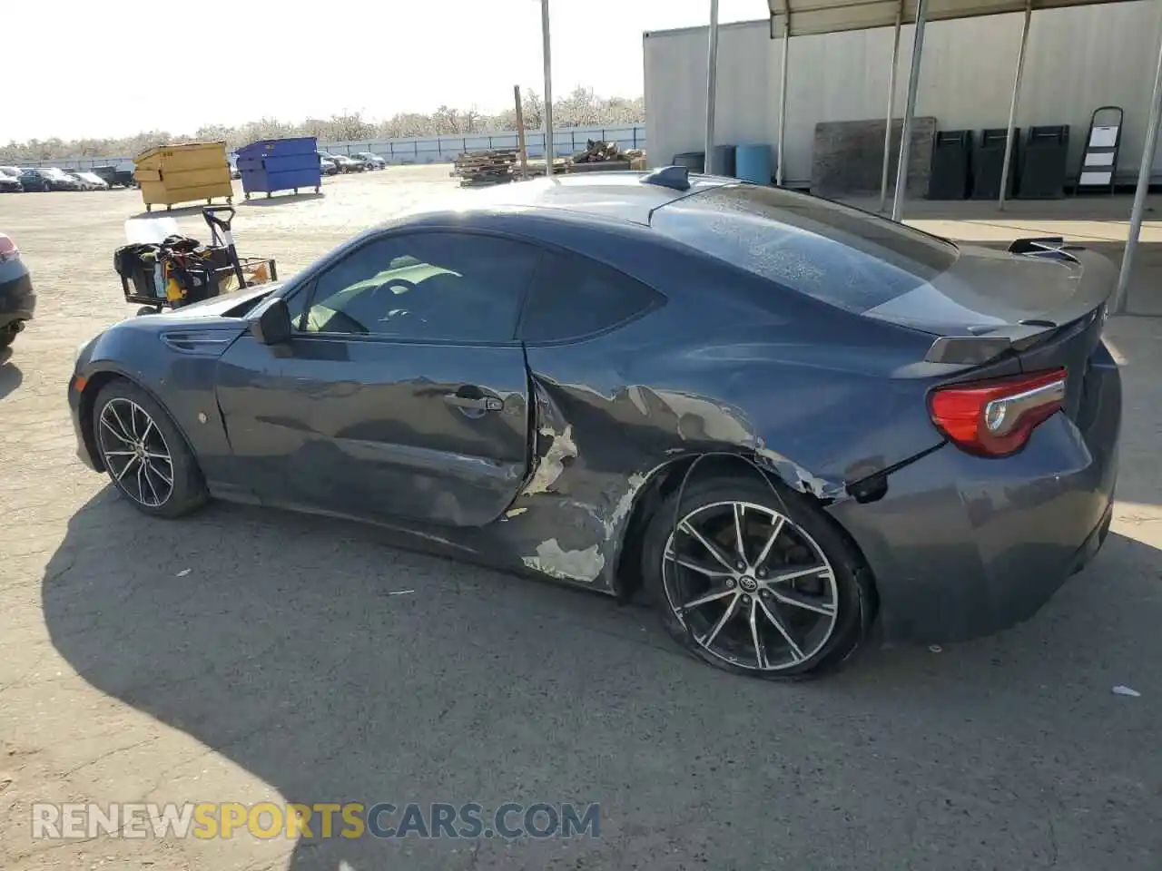 2 Photograph of a damaged car JF1ZNAE19L8752467 TOYOTA 86 2020