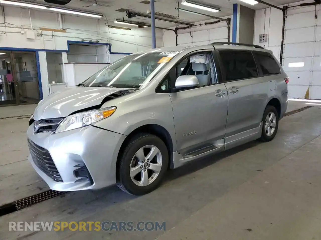 1 Photograph of a damaged car 5TDKZ3DC6KS012190 TOYOTA All Models 2019
