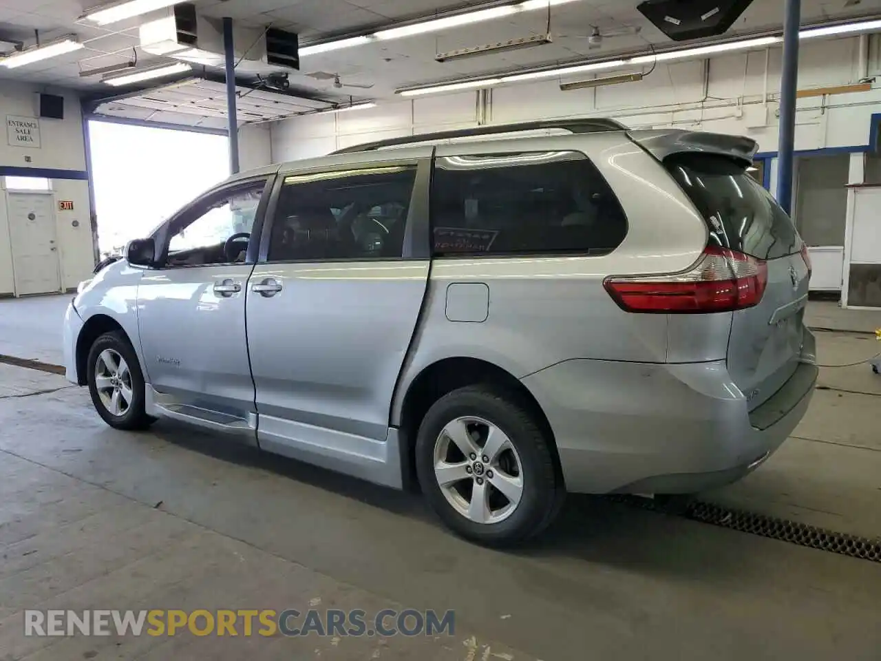 2 Photograph of a damaged car 5TDKZ3DC6KS012190 TOYOTA All Models 2019