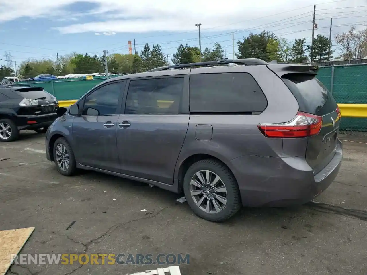 2 Photograph of a damaged car 5TDDZ3DC0LS242575 TOYOTA All Models 2020