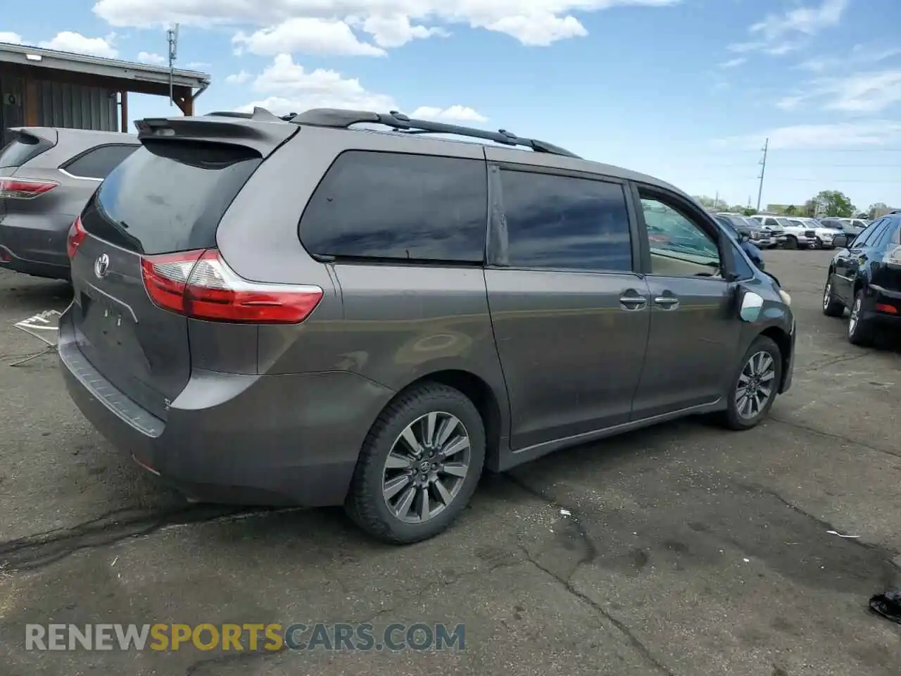 3 Photograph of a damaged car 5TDDZ3DC0LS242575 TOYOTA All Models 2020