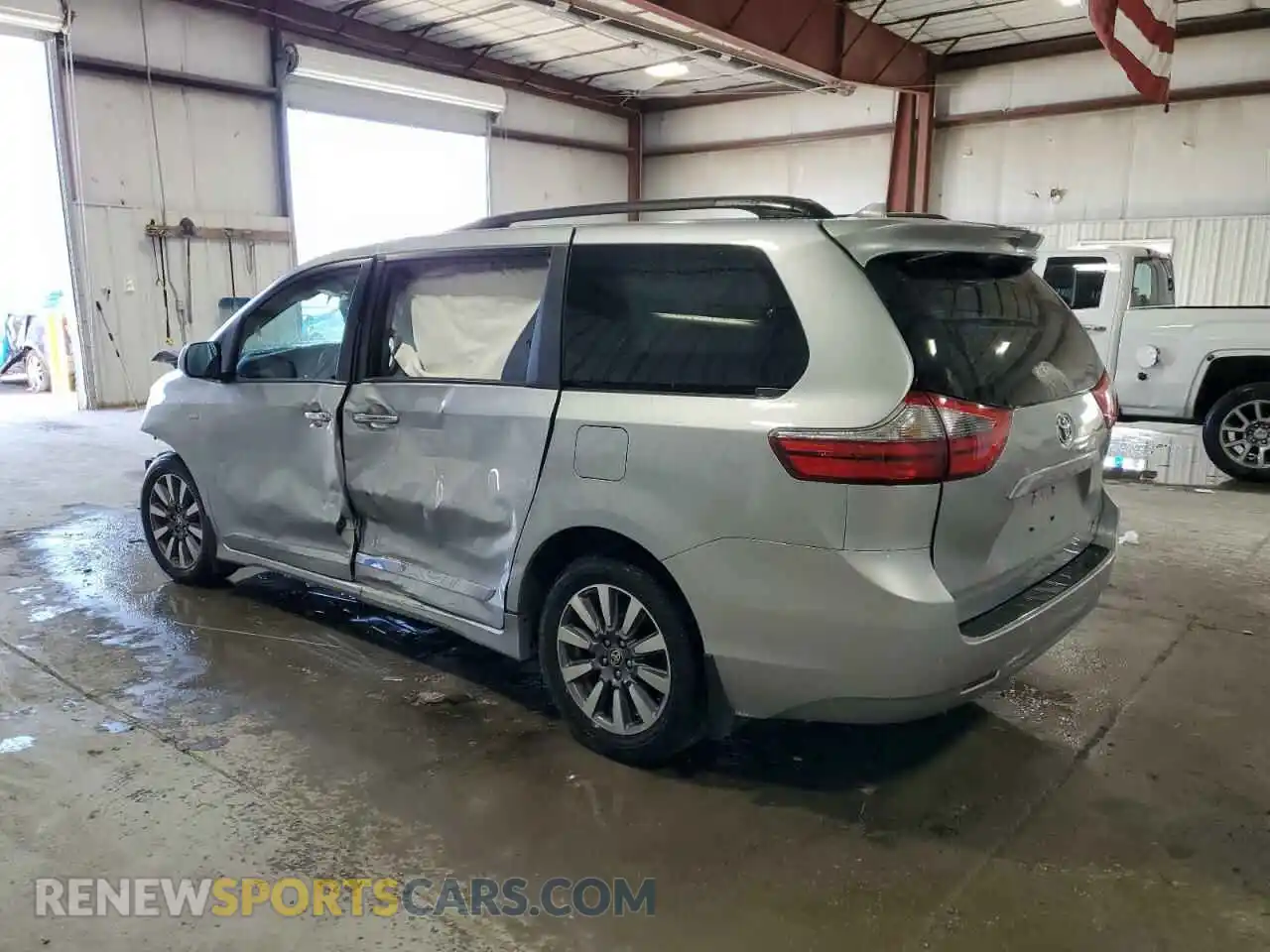 2 Photograph of a damaged car 5TDDZ3DC0LS251373 TOYOTA All Models 2020