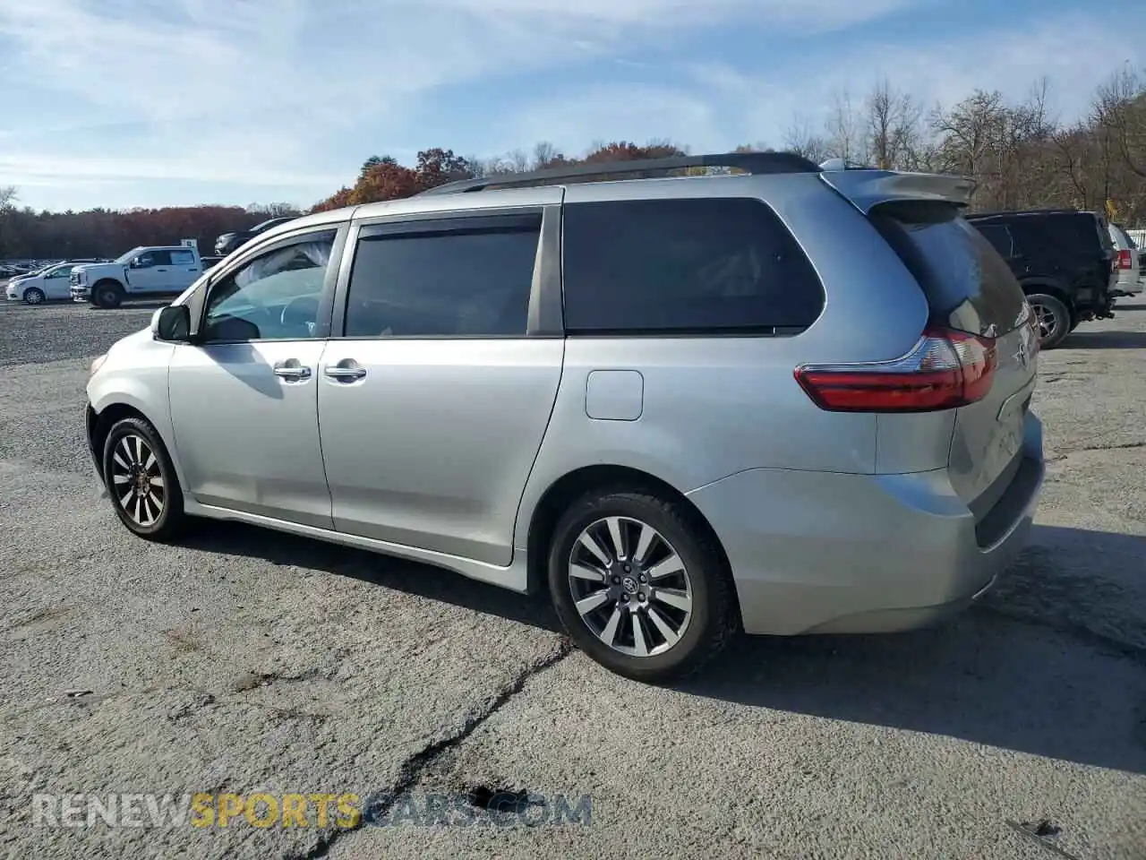 2 Photograph of a damaged car 5TDDZ3DC1LS246411 TOYOTA All Models 2020