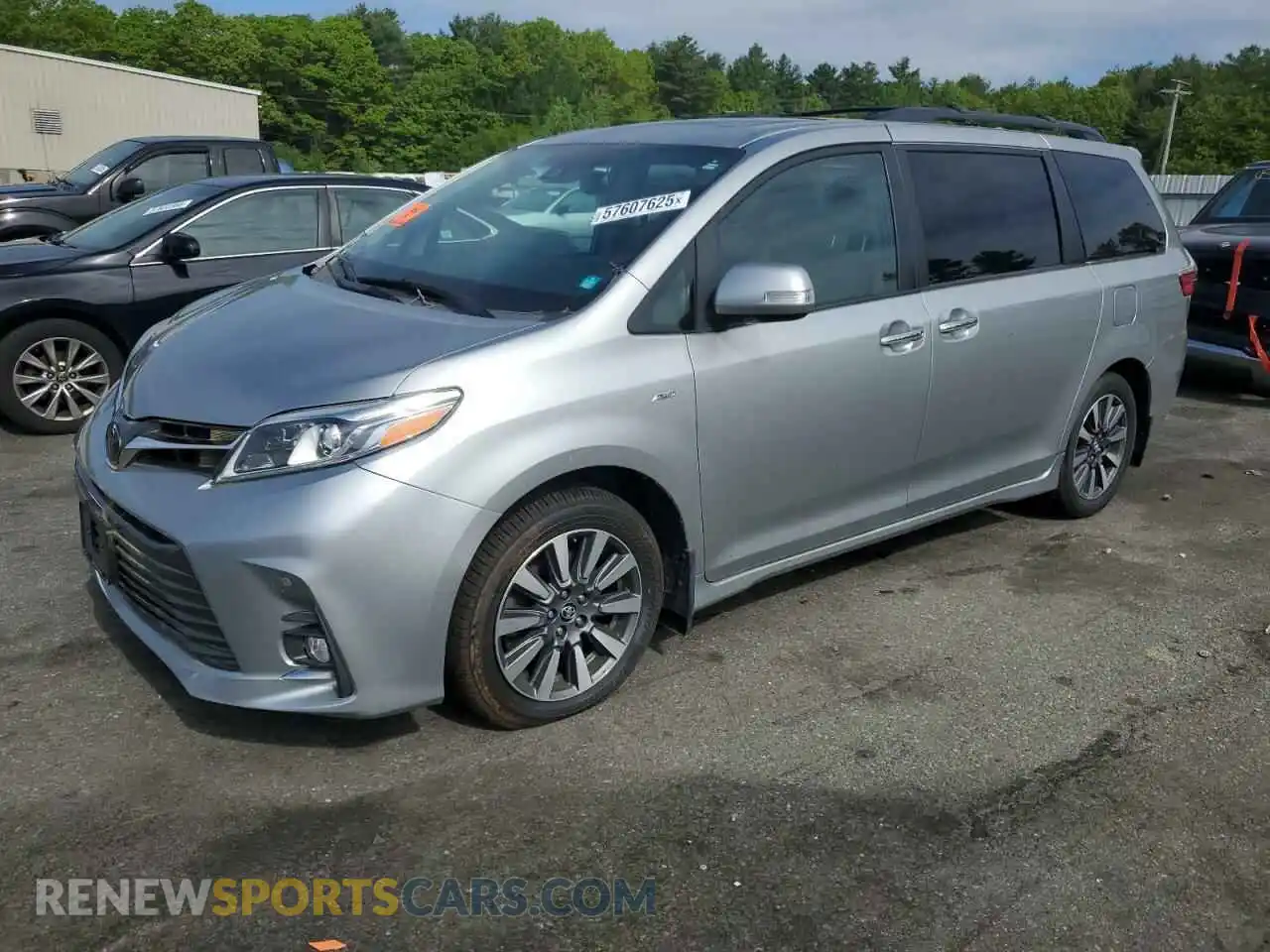 1 Photograph of a damaged car 5TDDZ3DC2LS229486 TOYOTA All Models 2020