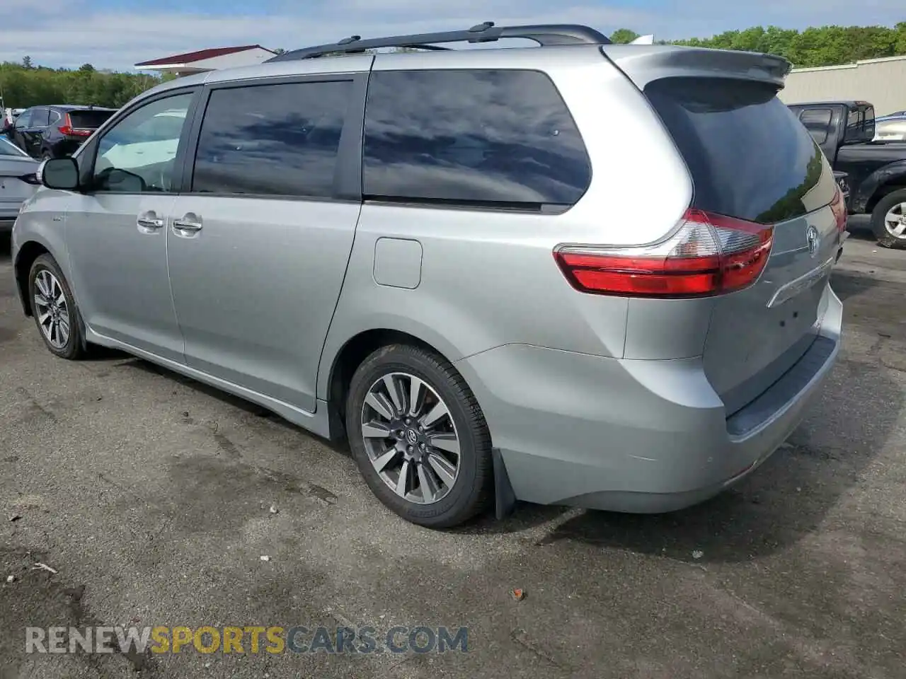 2 Photograph of a damaged car 5TDDZ3DC2LS229486 TOYOTA All Models 2020