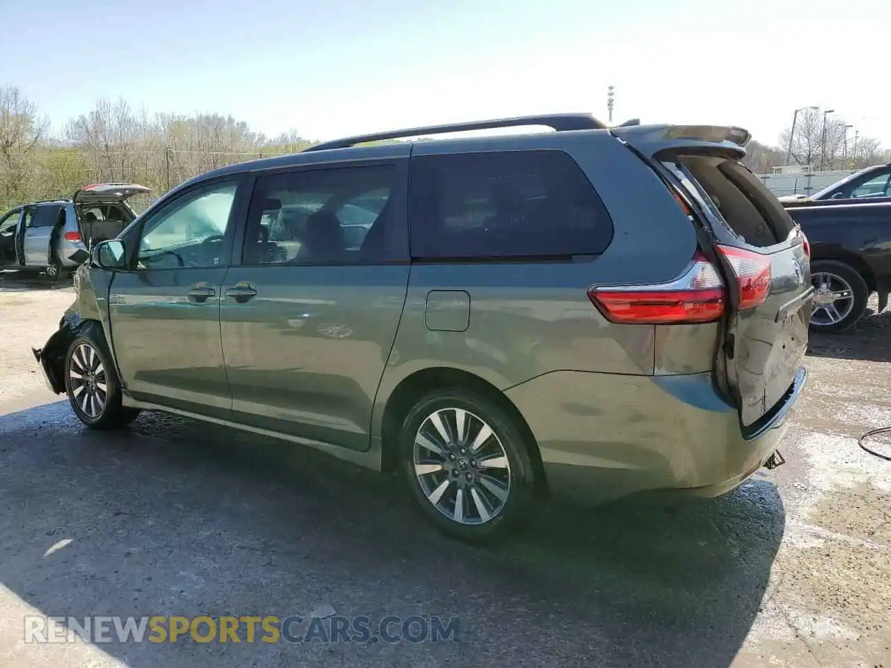 2 Photograph of a damaged car 5TDJZ3DC3LS240743 TOYOTA All Models 2020